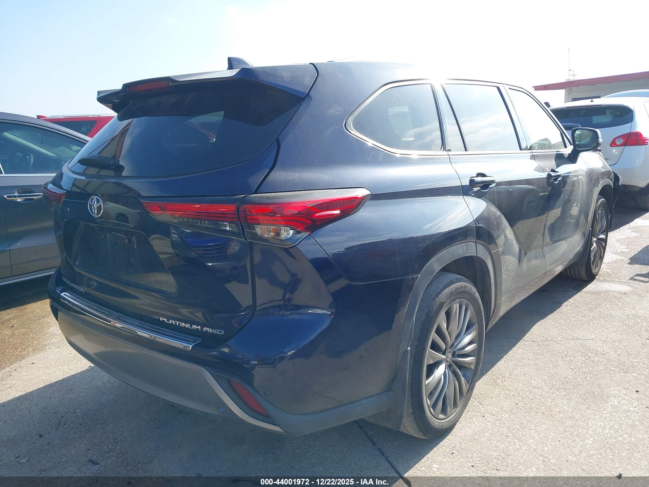 TOYOTA HIGHLANDER image 4