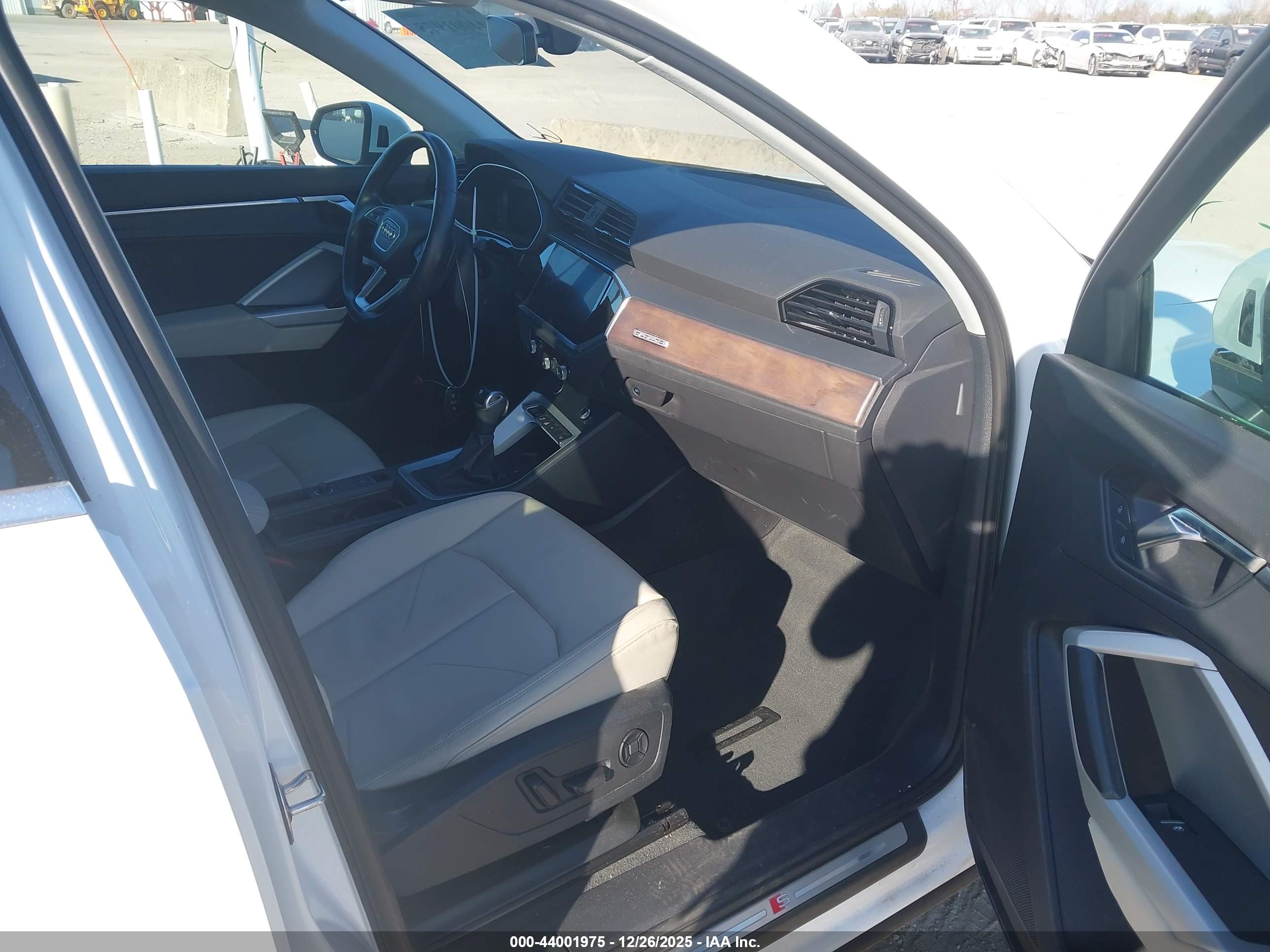 AUDI Q3 image 5