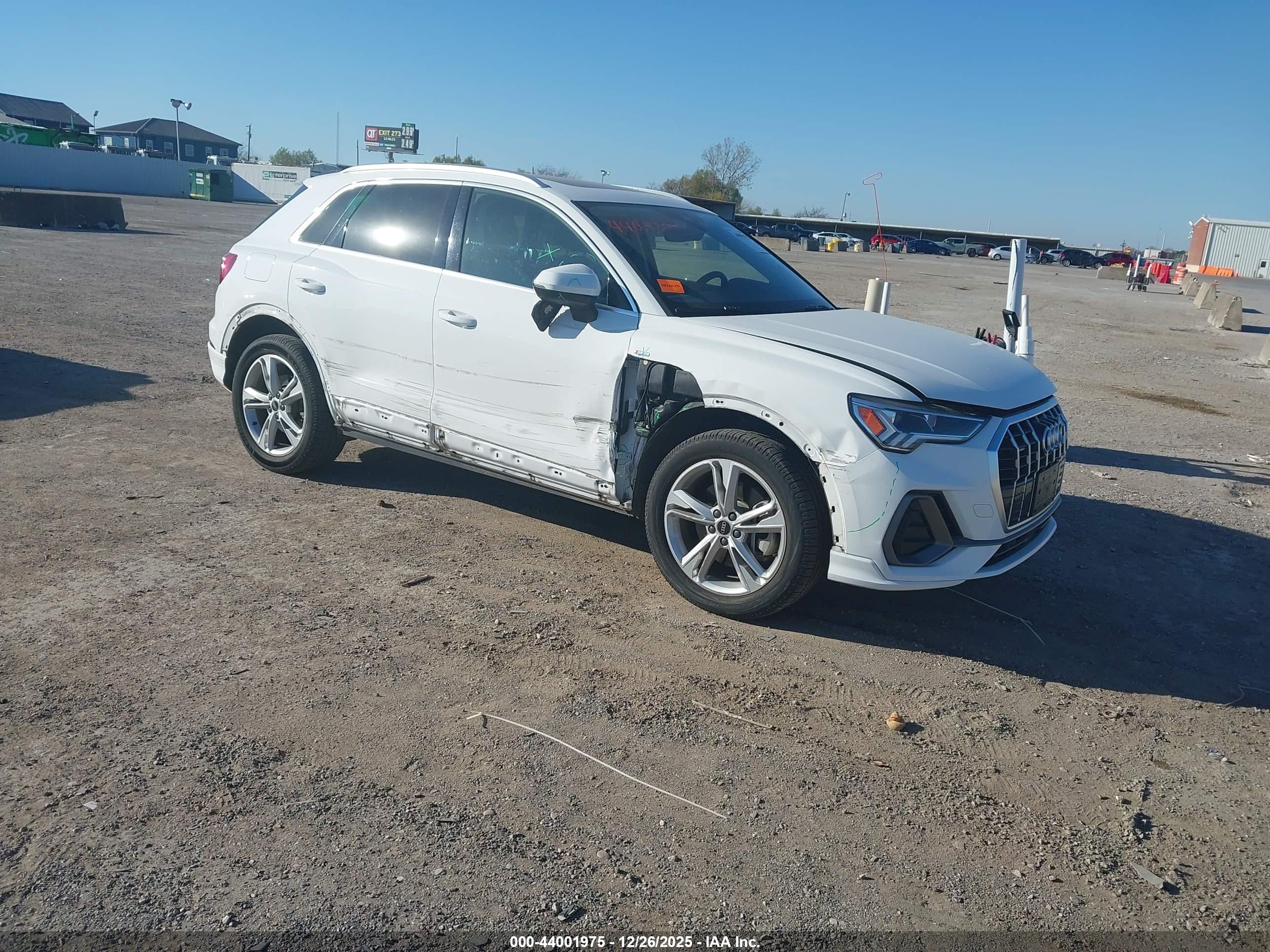 AUDI Q3 image 6