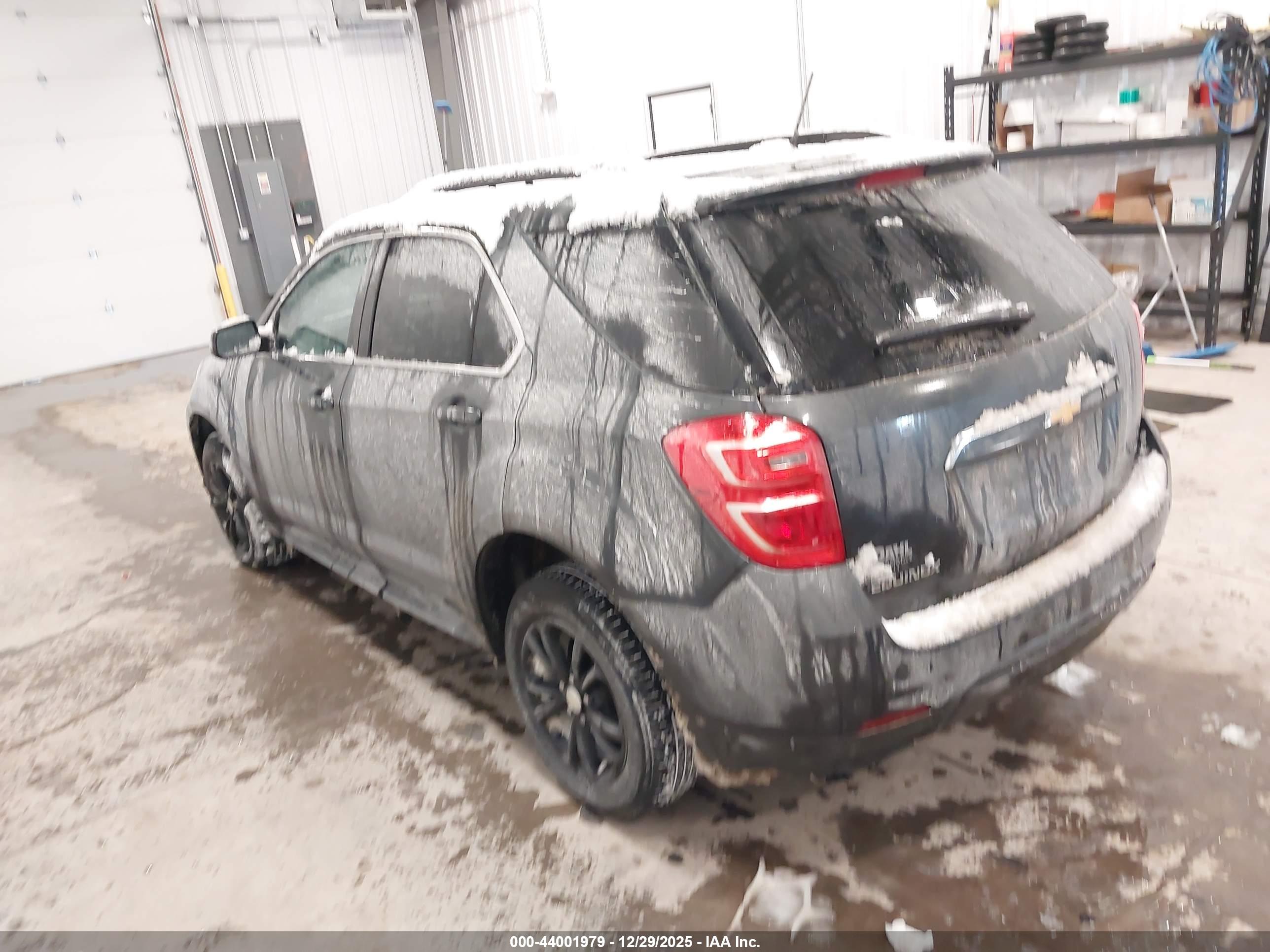 CHEVROLET EQUINOX image 3