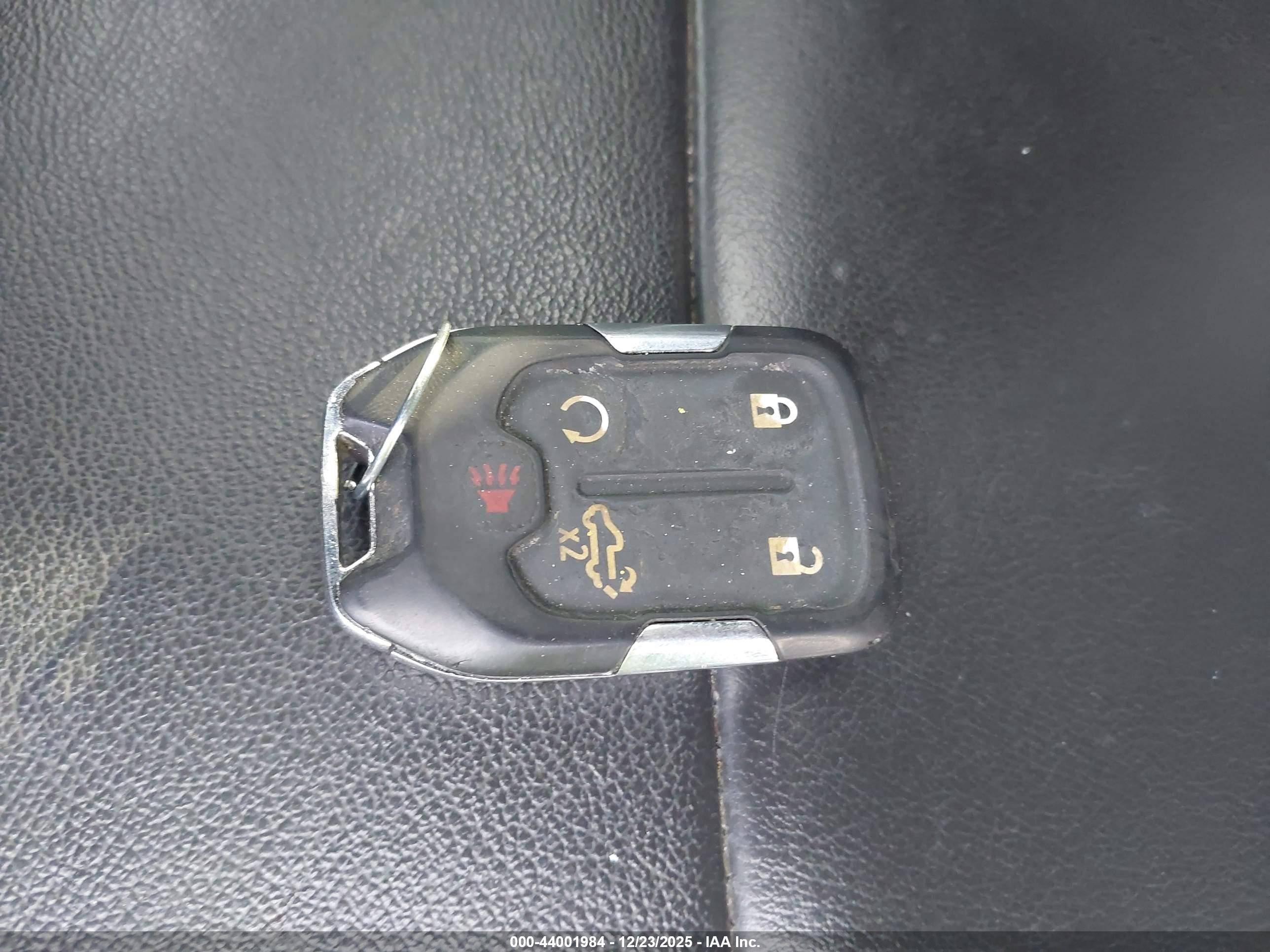 CHEVROLET SILVERADO image 11