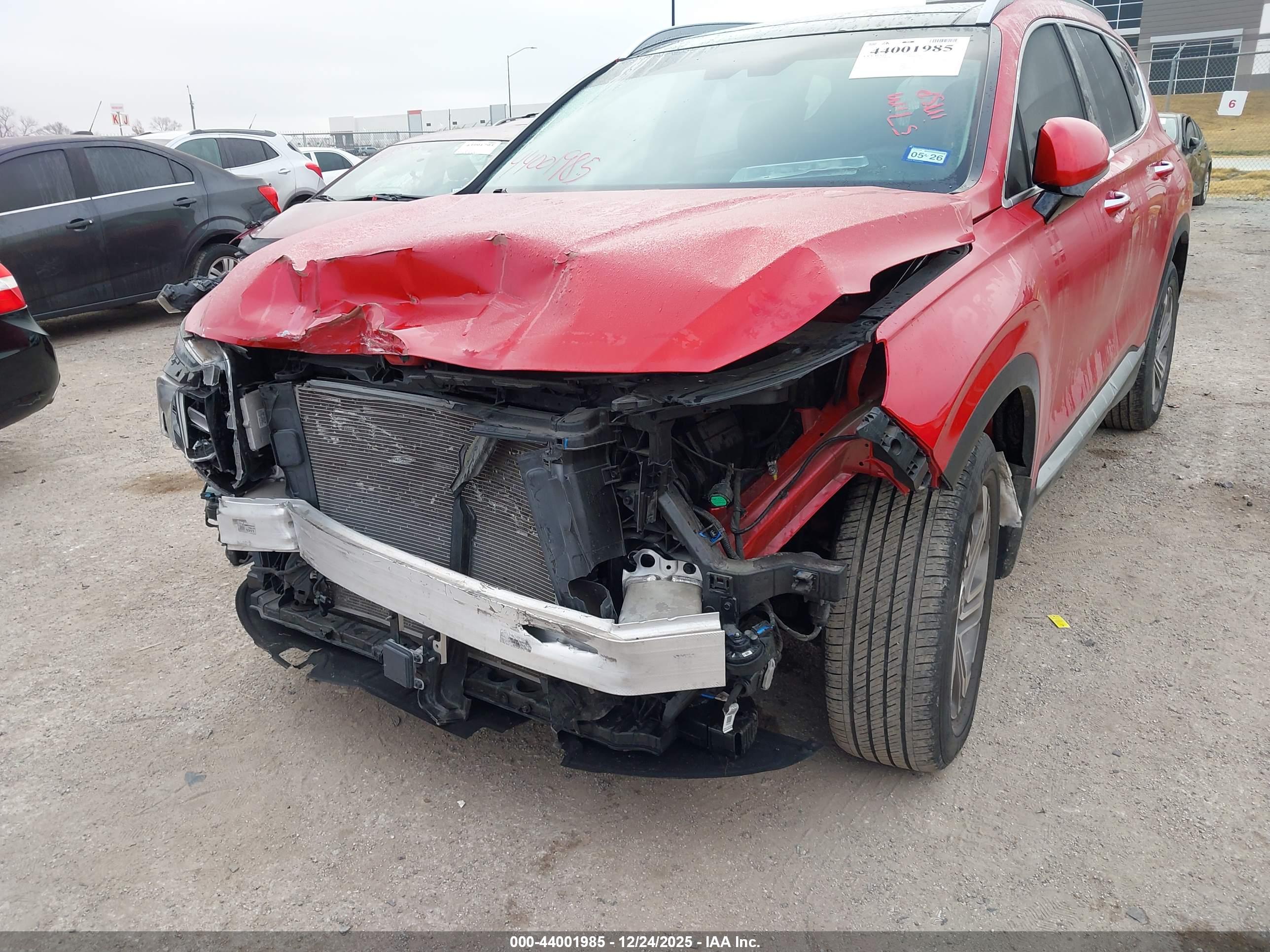 HYUNDAI SANTA image 6