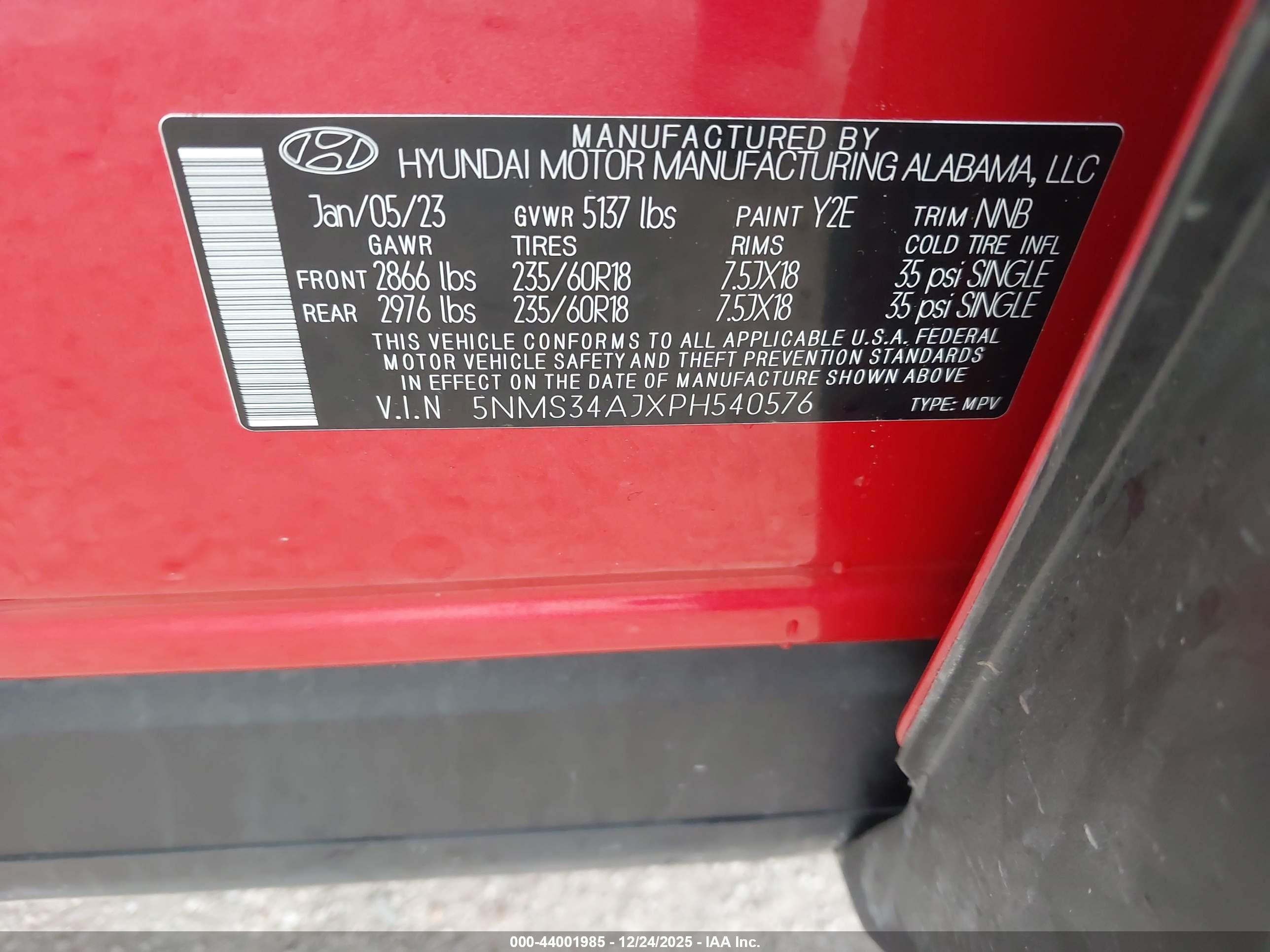 HYUNDAI SANTA image 9