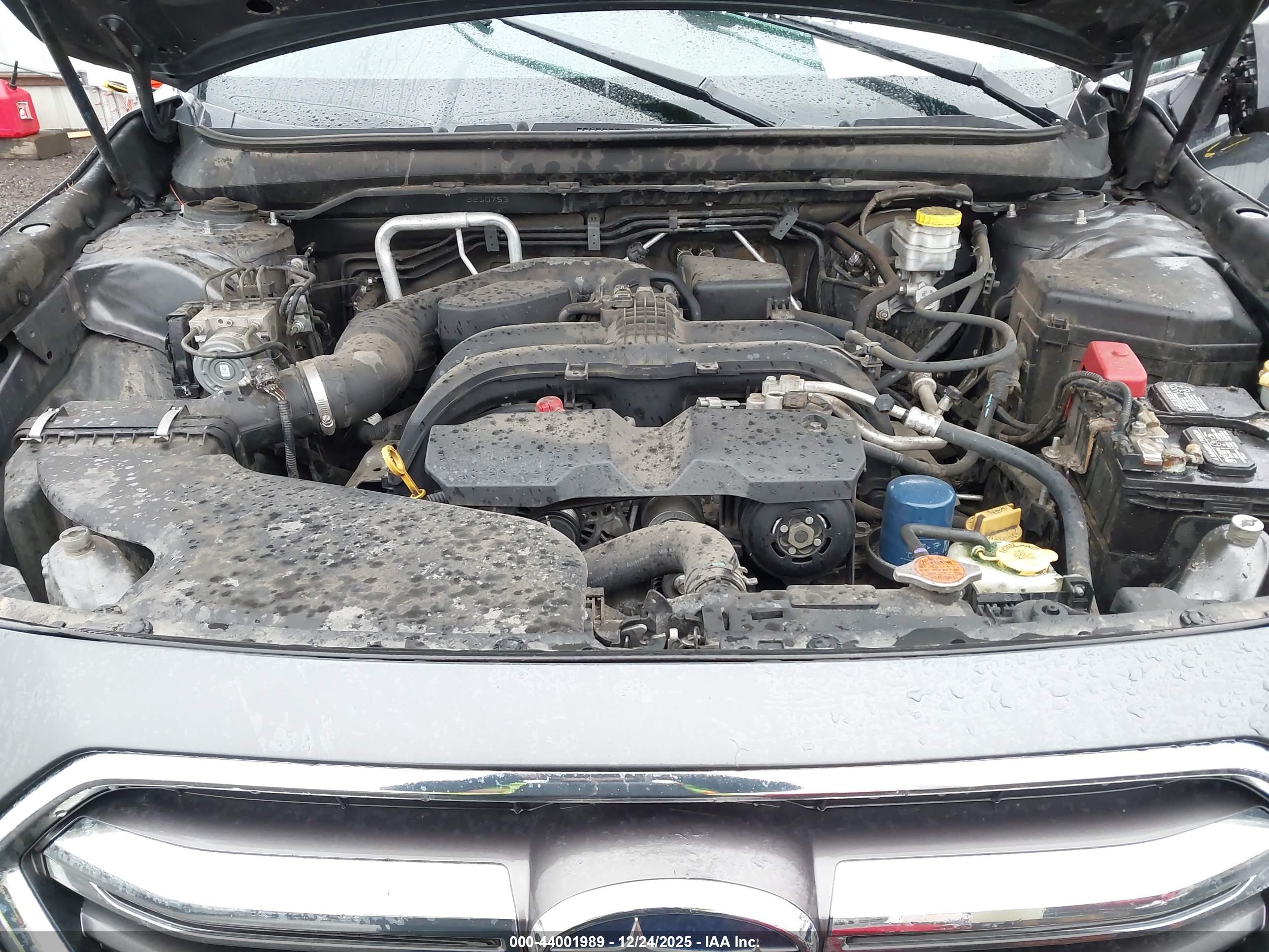 SUBARU OUTBACK image 10