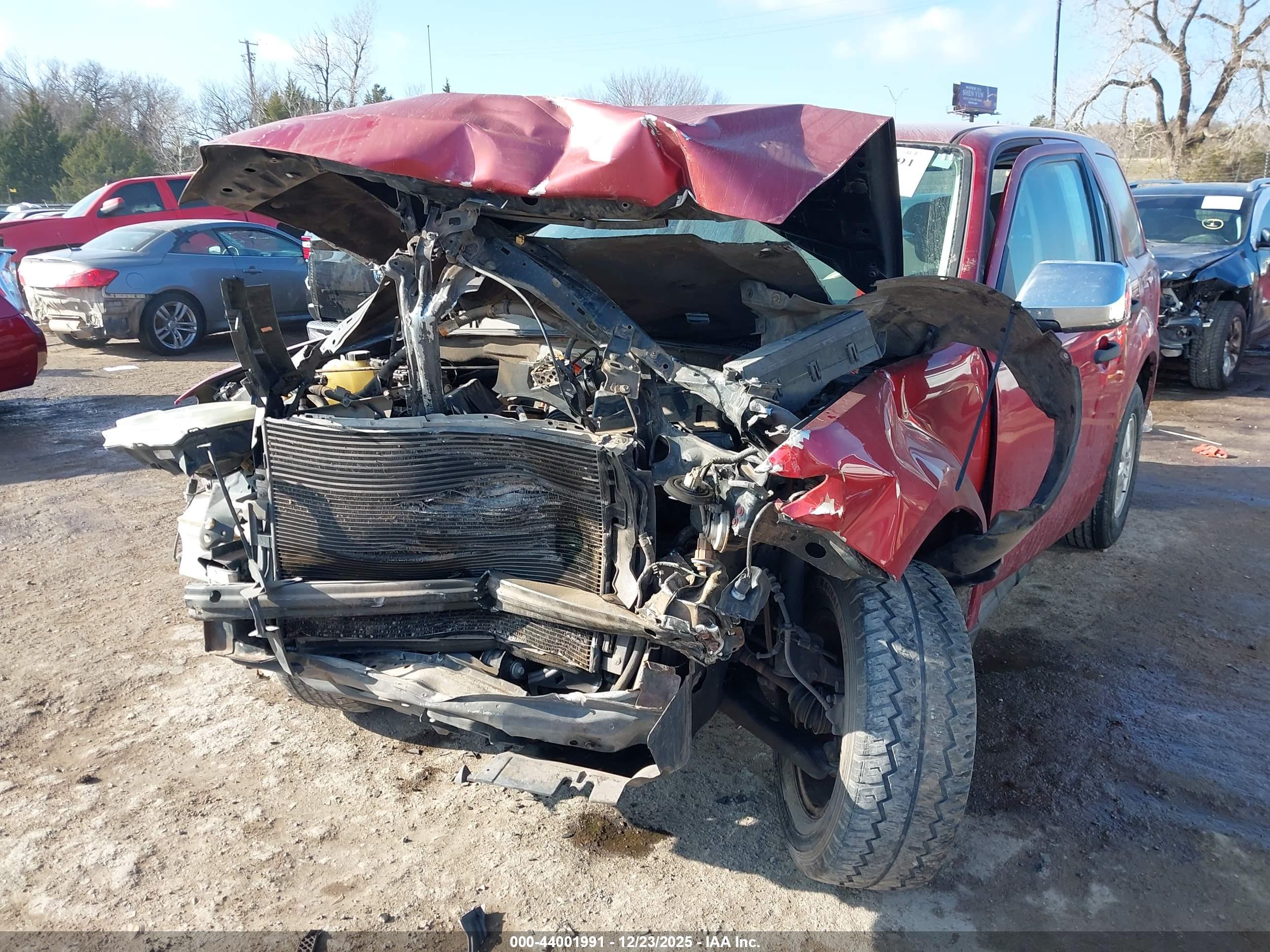 FORD ESCAPE image 6