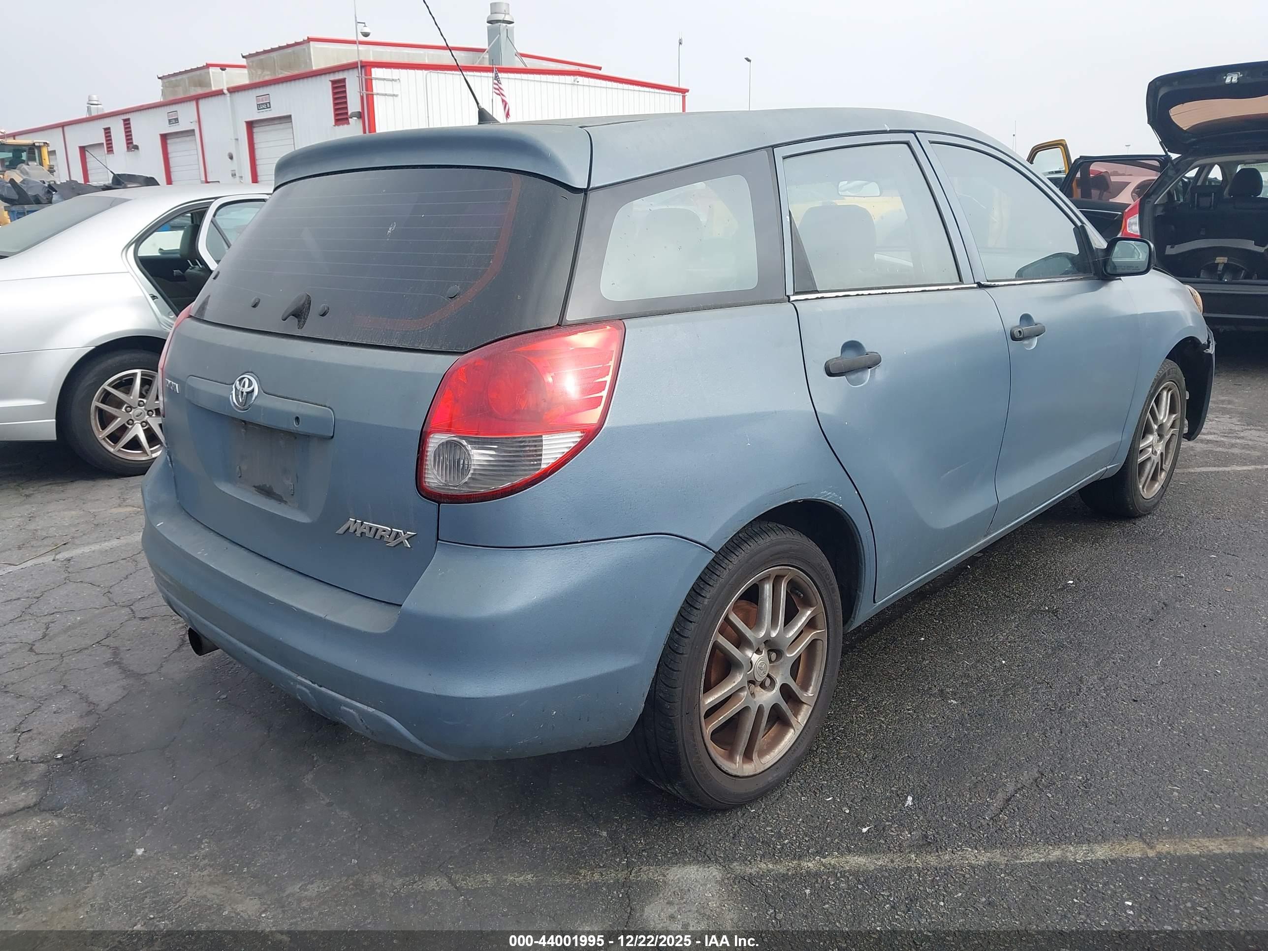 TOYOTA MATRIX image 4