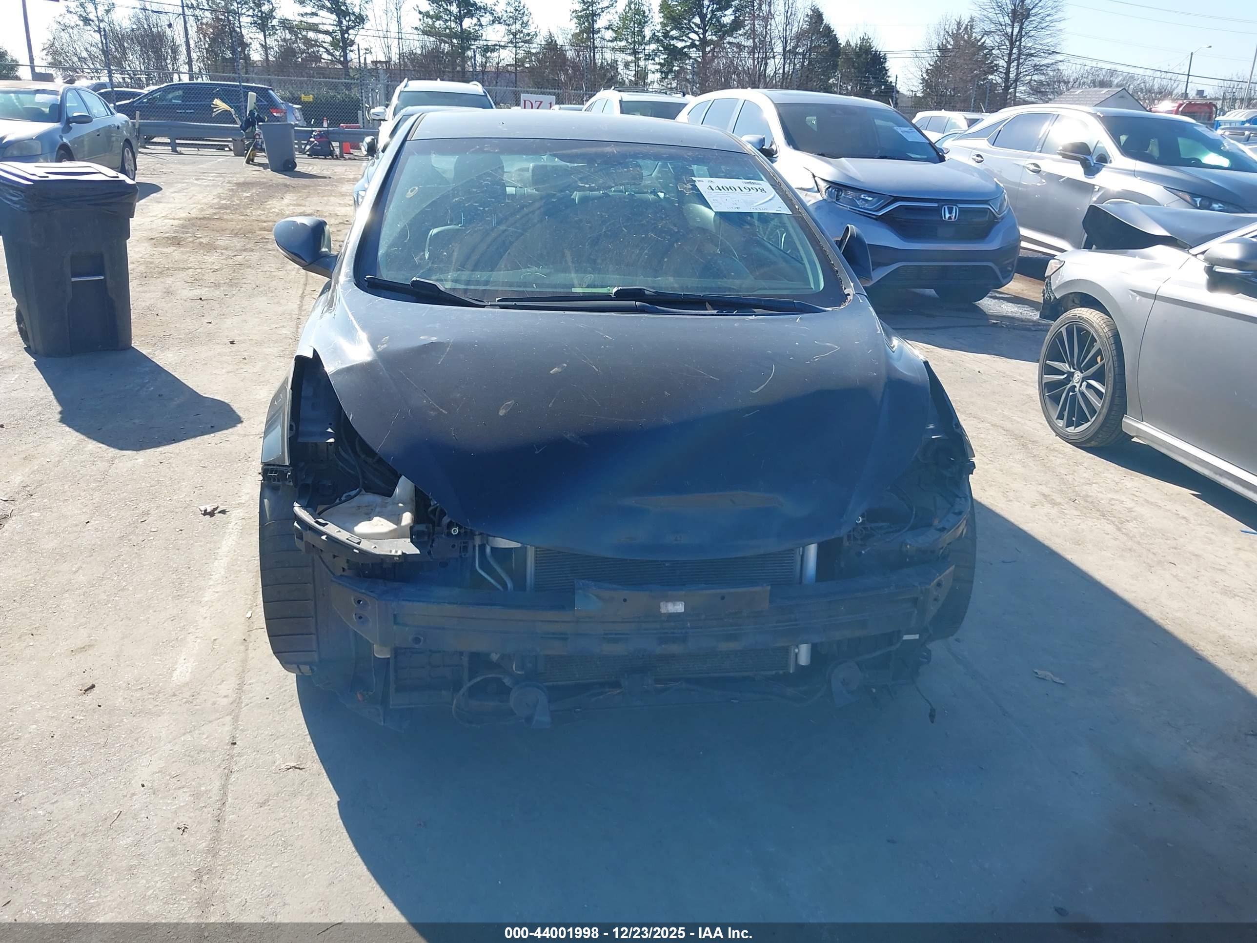 HYUNDAI ELANTRA image 6