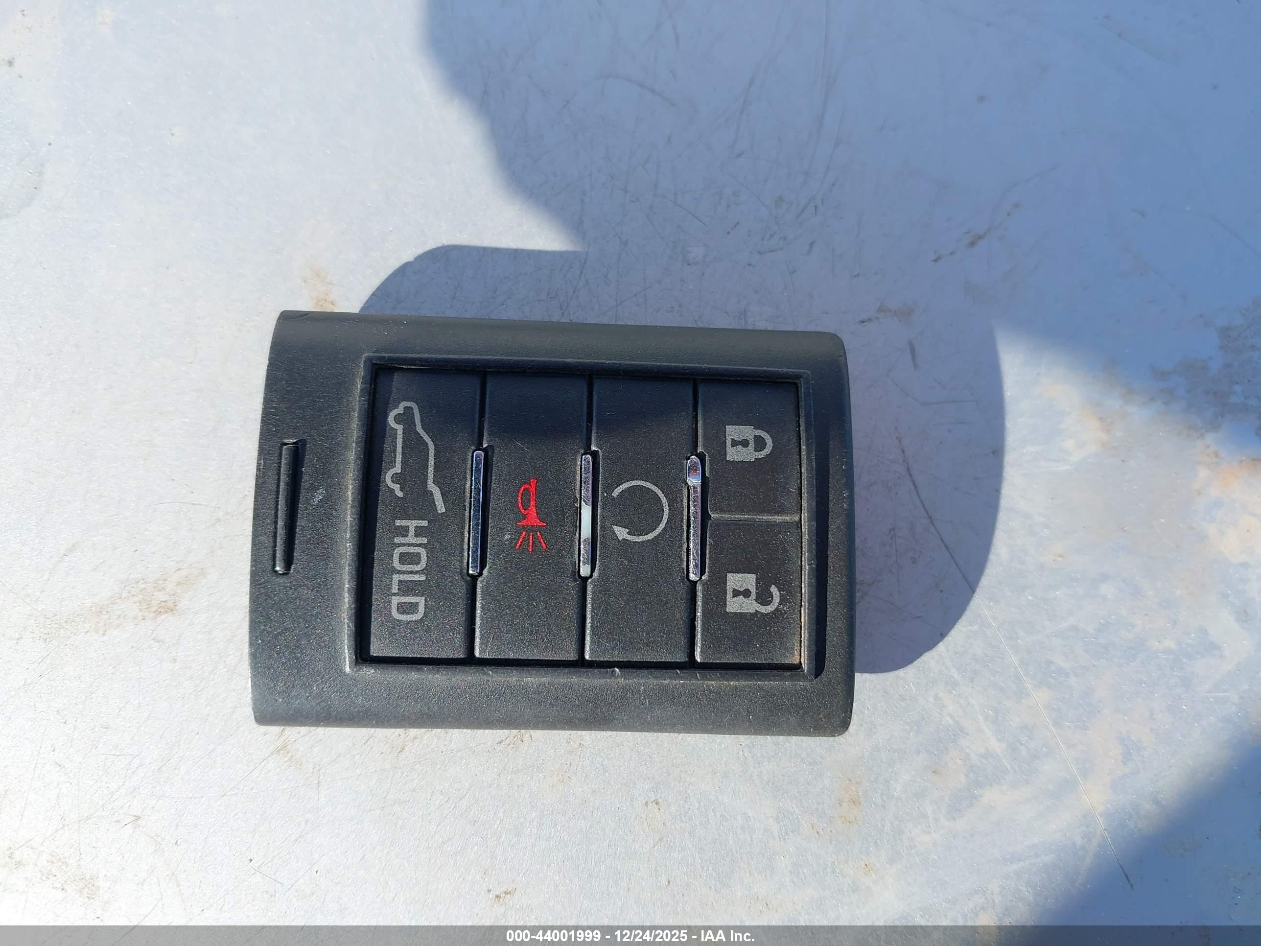 CADILLAC SRX image 11