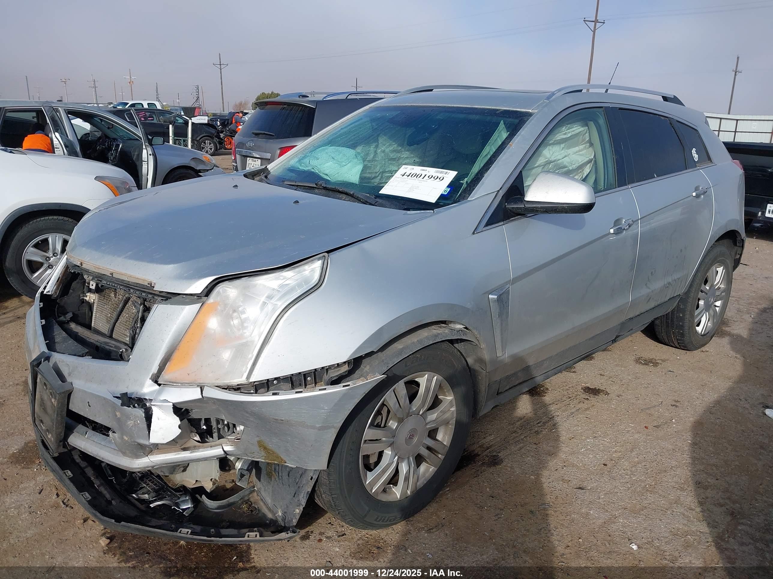 CADILLAC SRX image 2