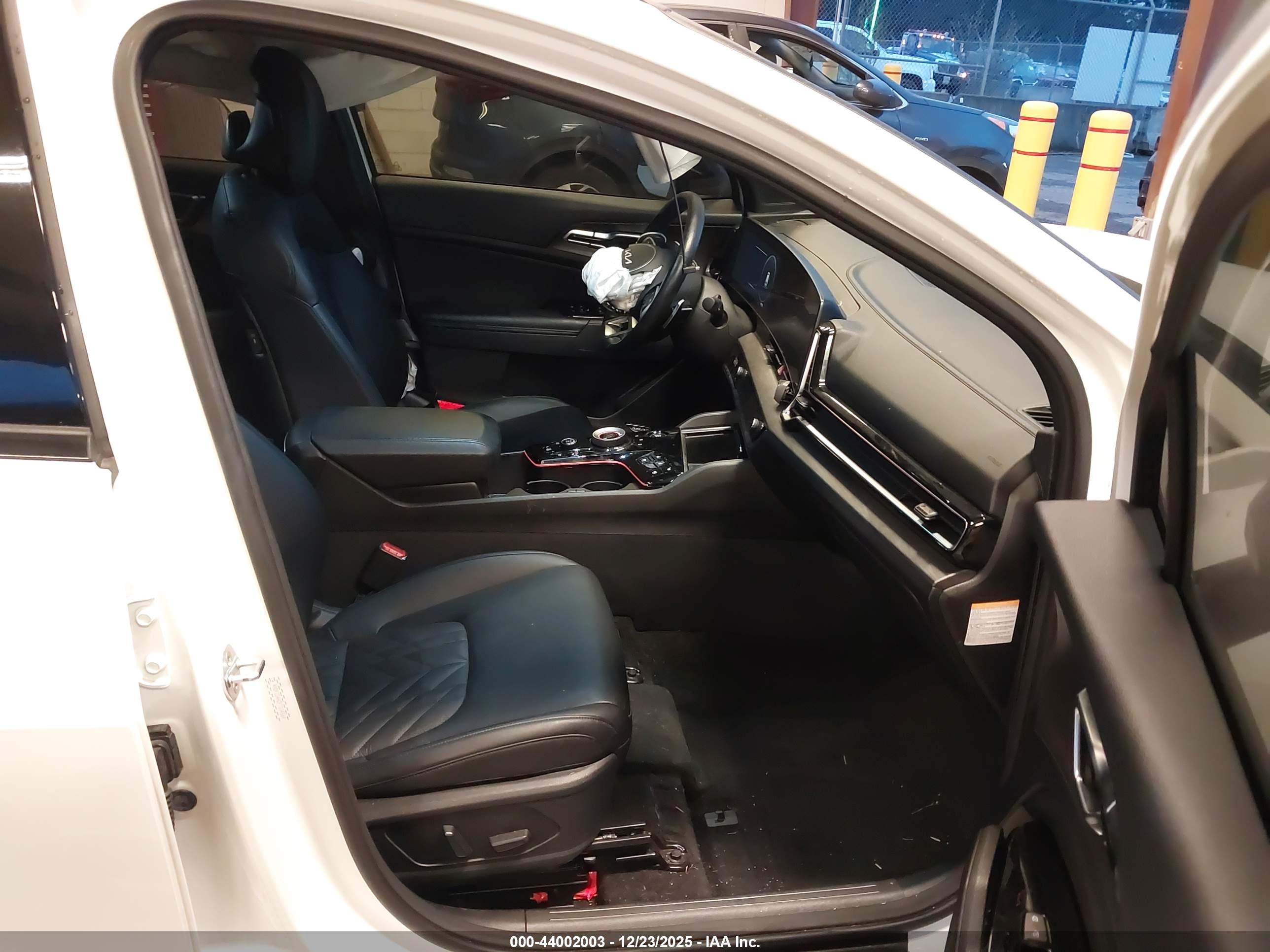 KIA SPORTAGE image 5