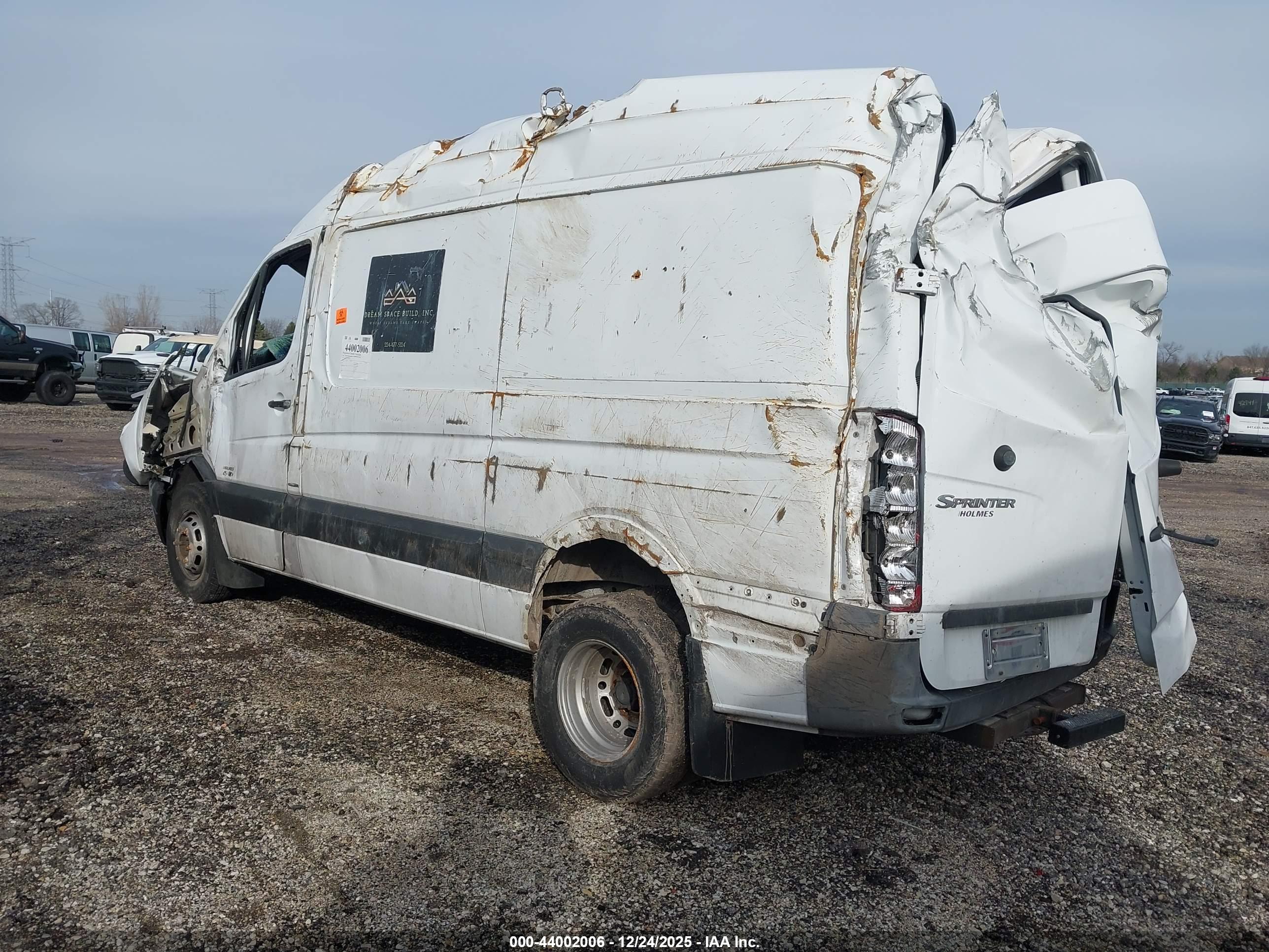 MERCEDES-BENZ SPRINTER image 3