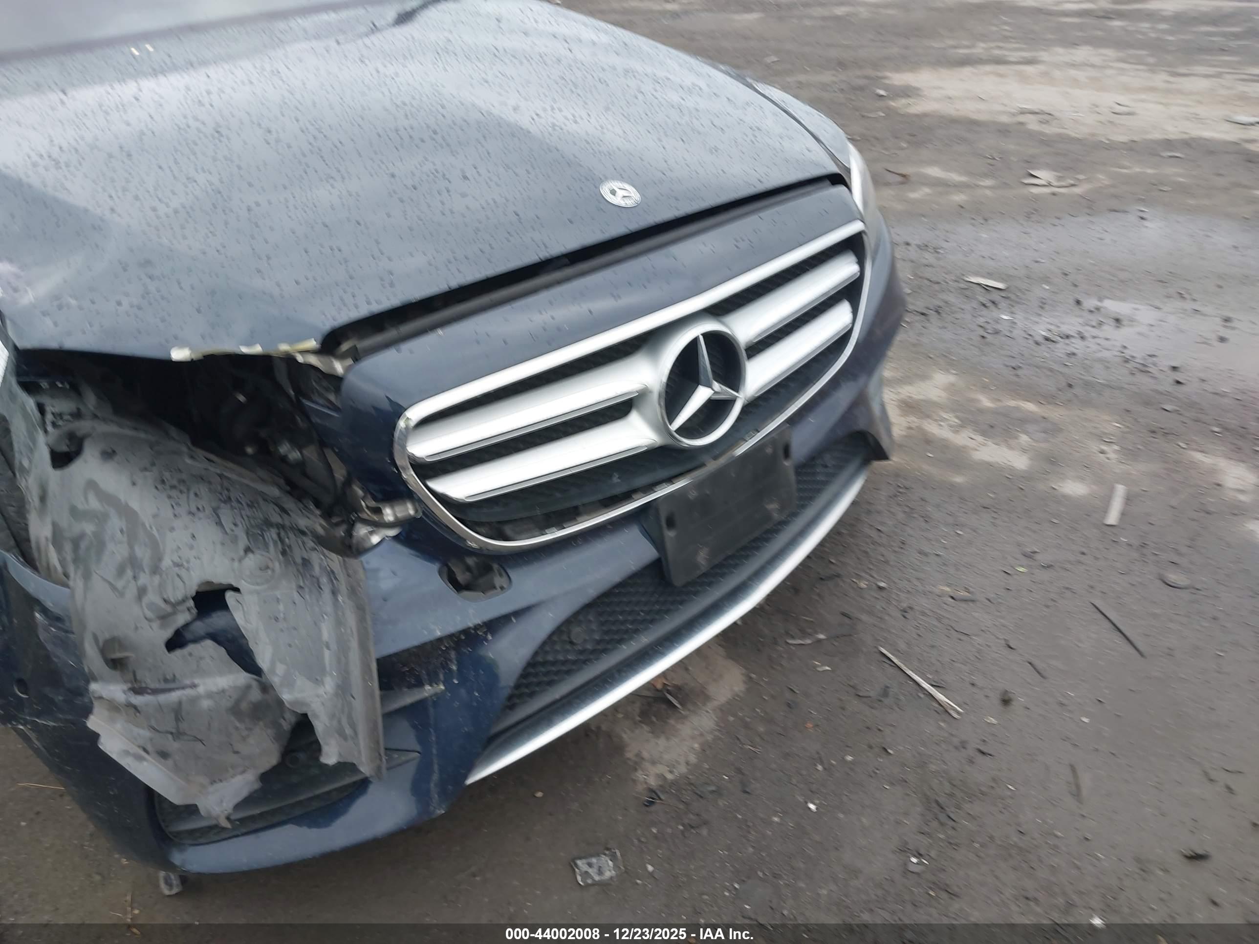 MERCEDES-BENZ E image 6