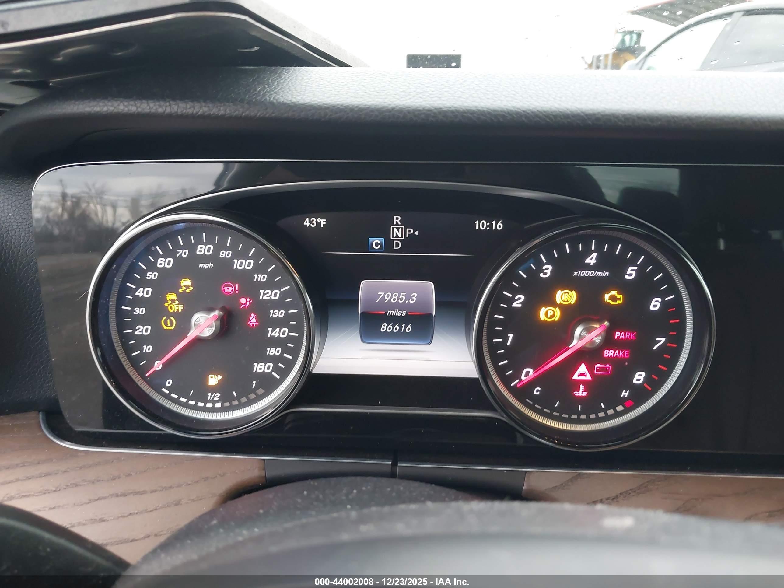 MERCEDES-BENZ E image 7
