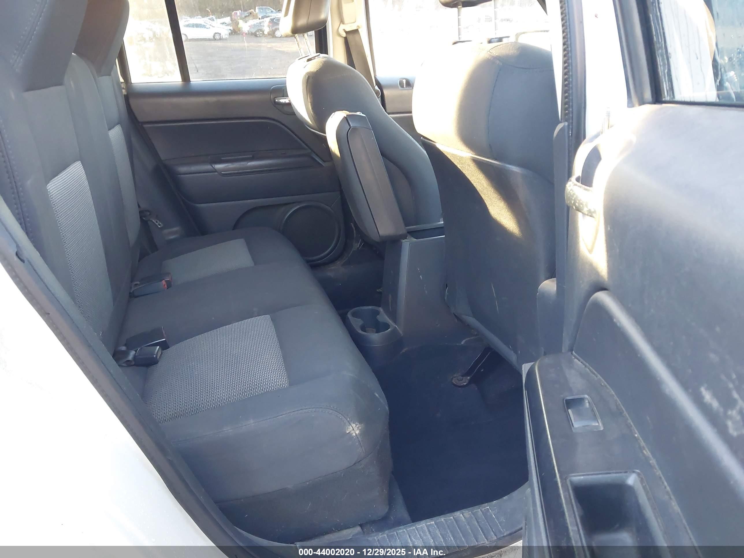 JEEP PATRIOT image 8