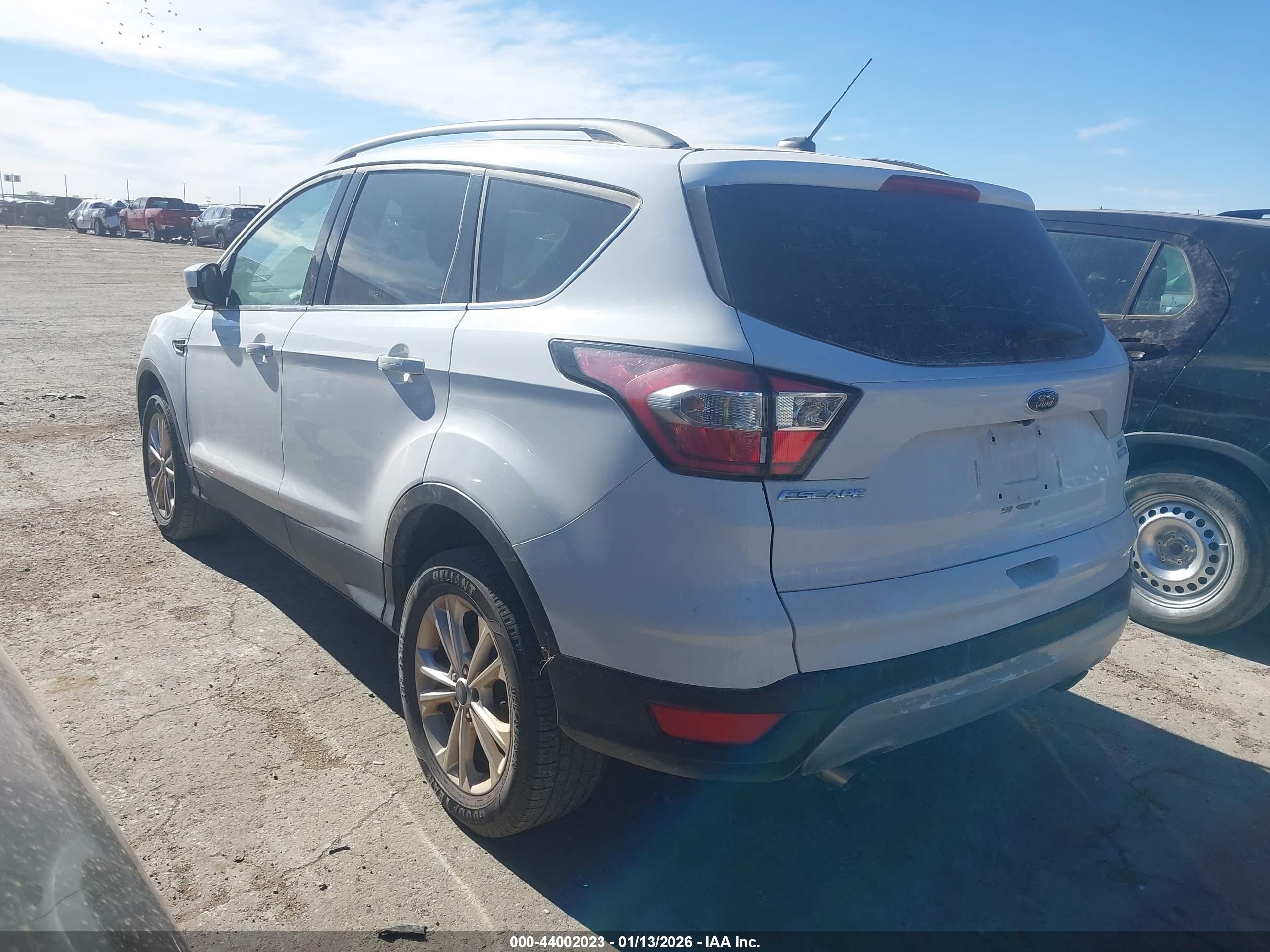 FORD ESCAPE image 3