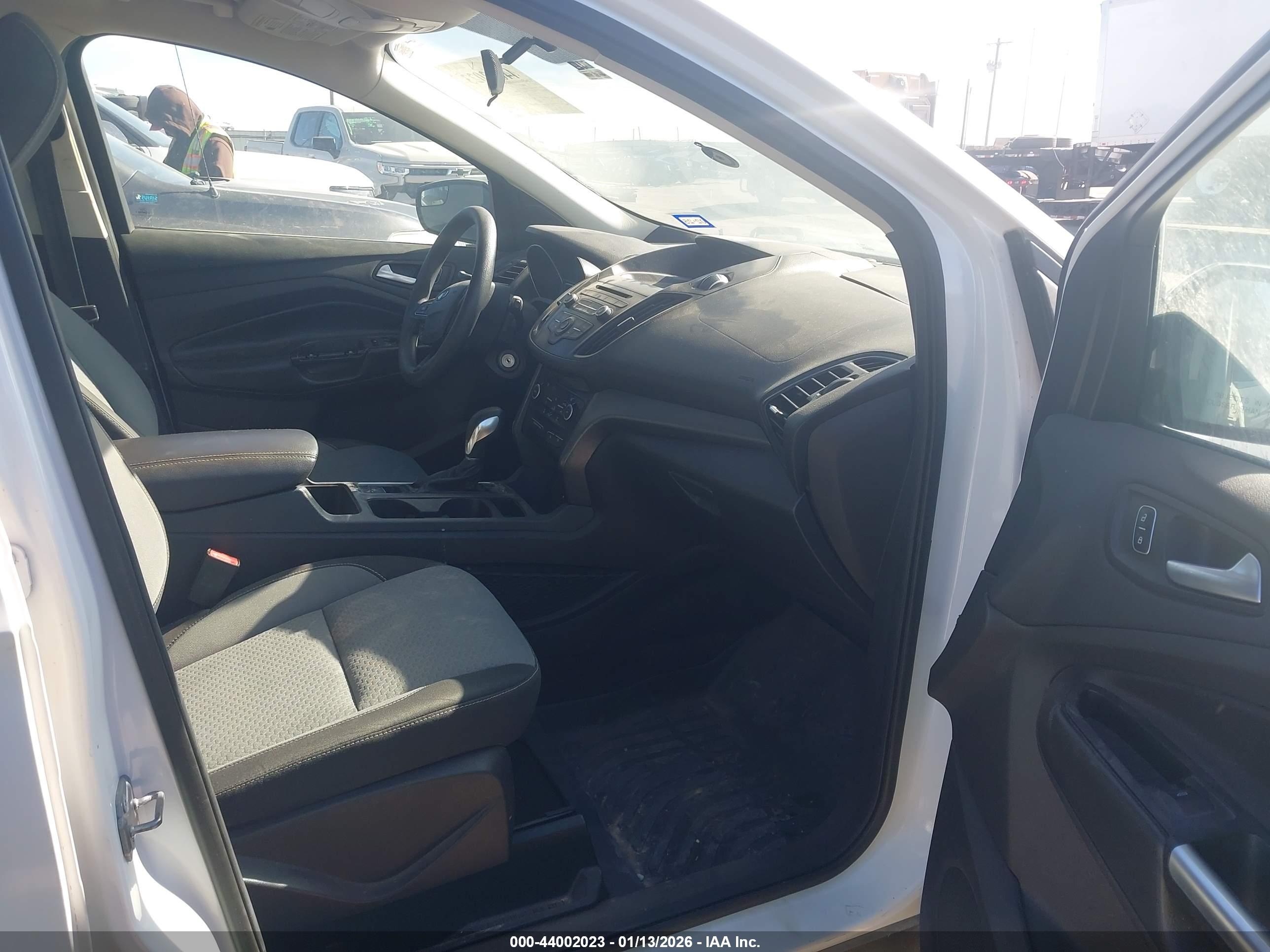 FORD ESCAPE image 5