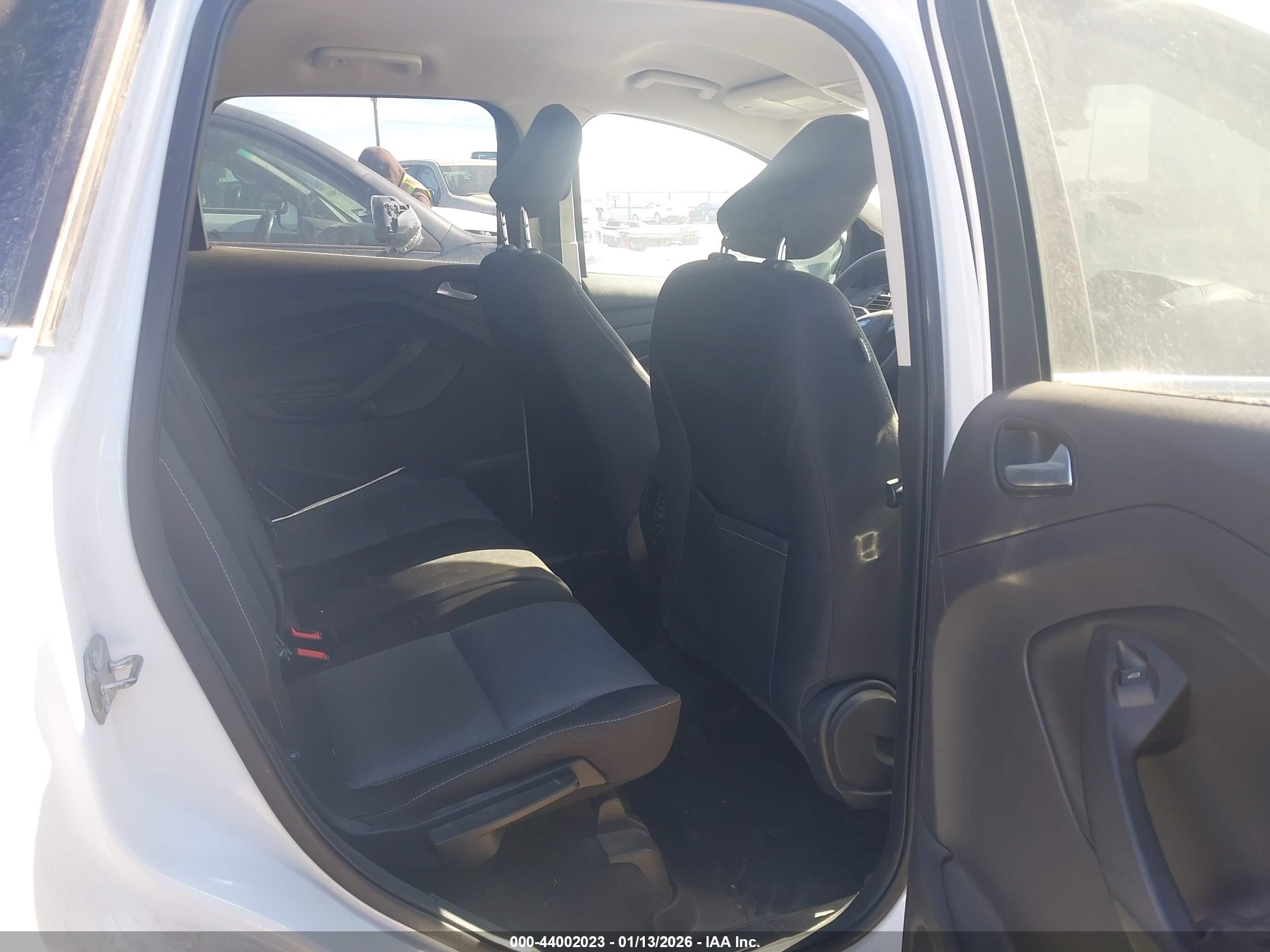 FORD ESCAPE image 8