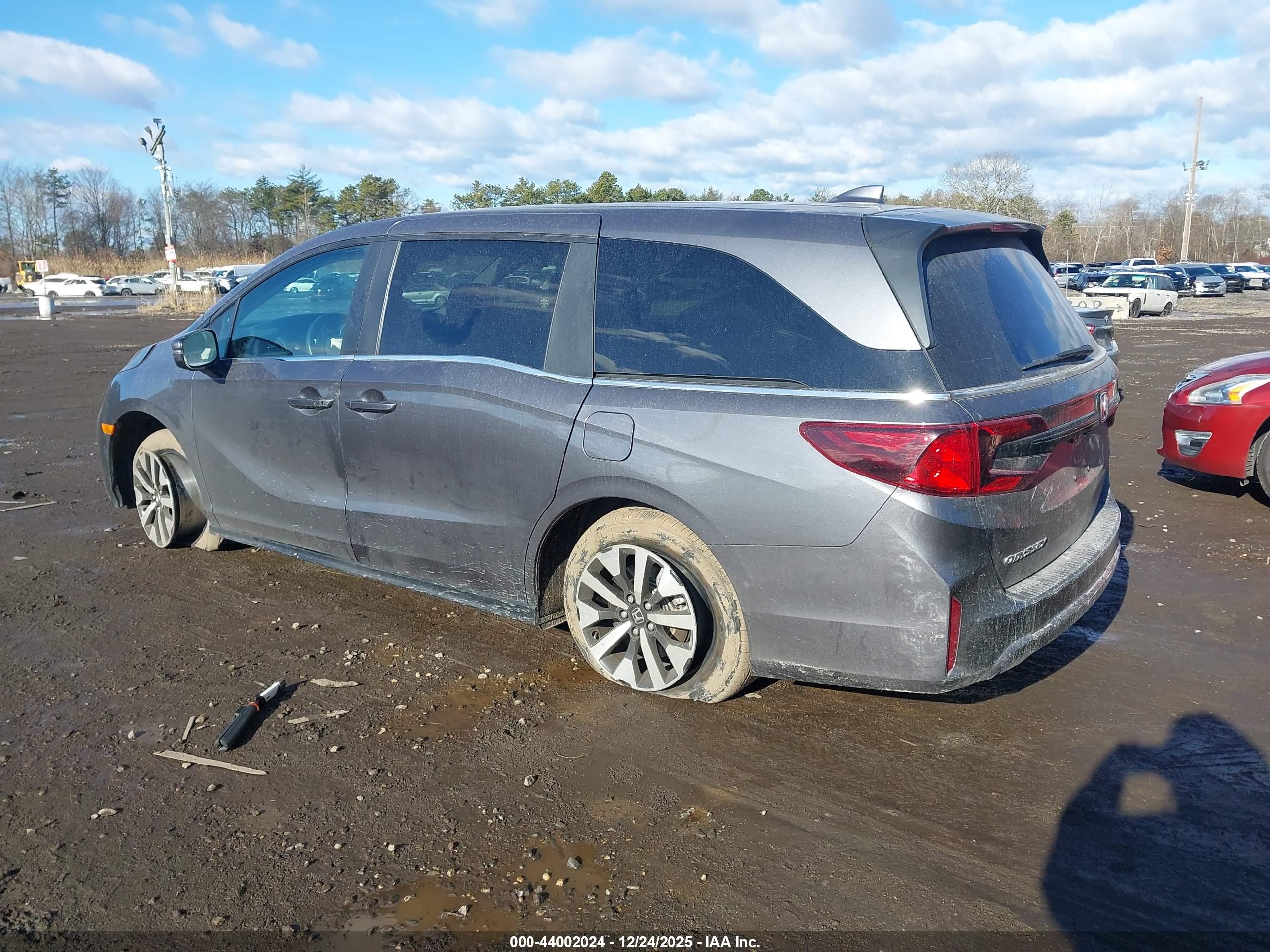 HONDA ODYSSEY image 3