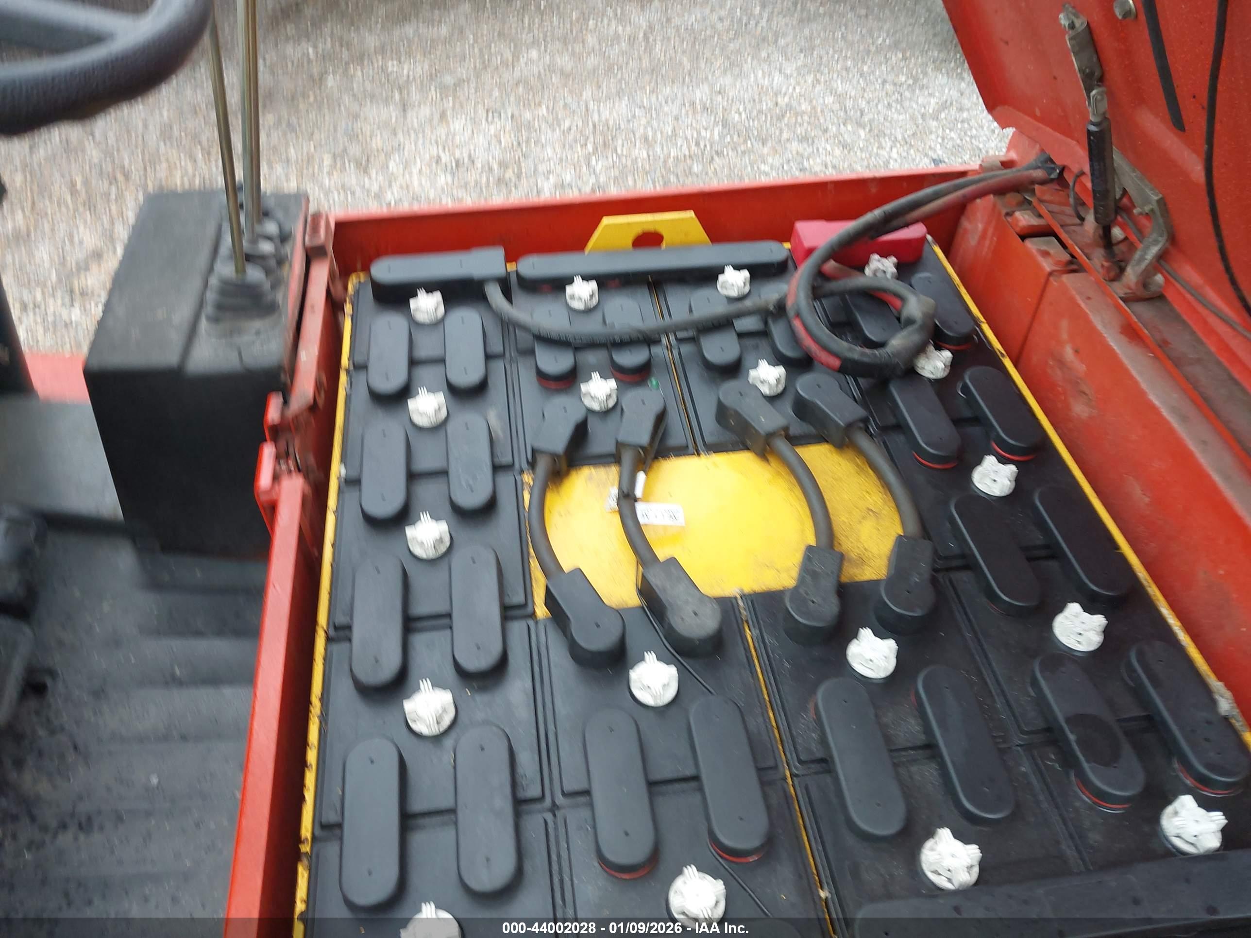 FORKLIFT E16 image 10