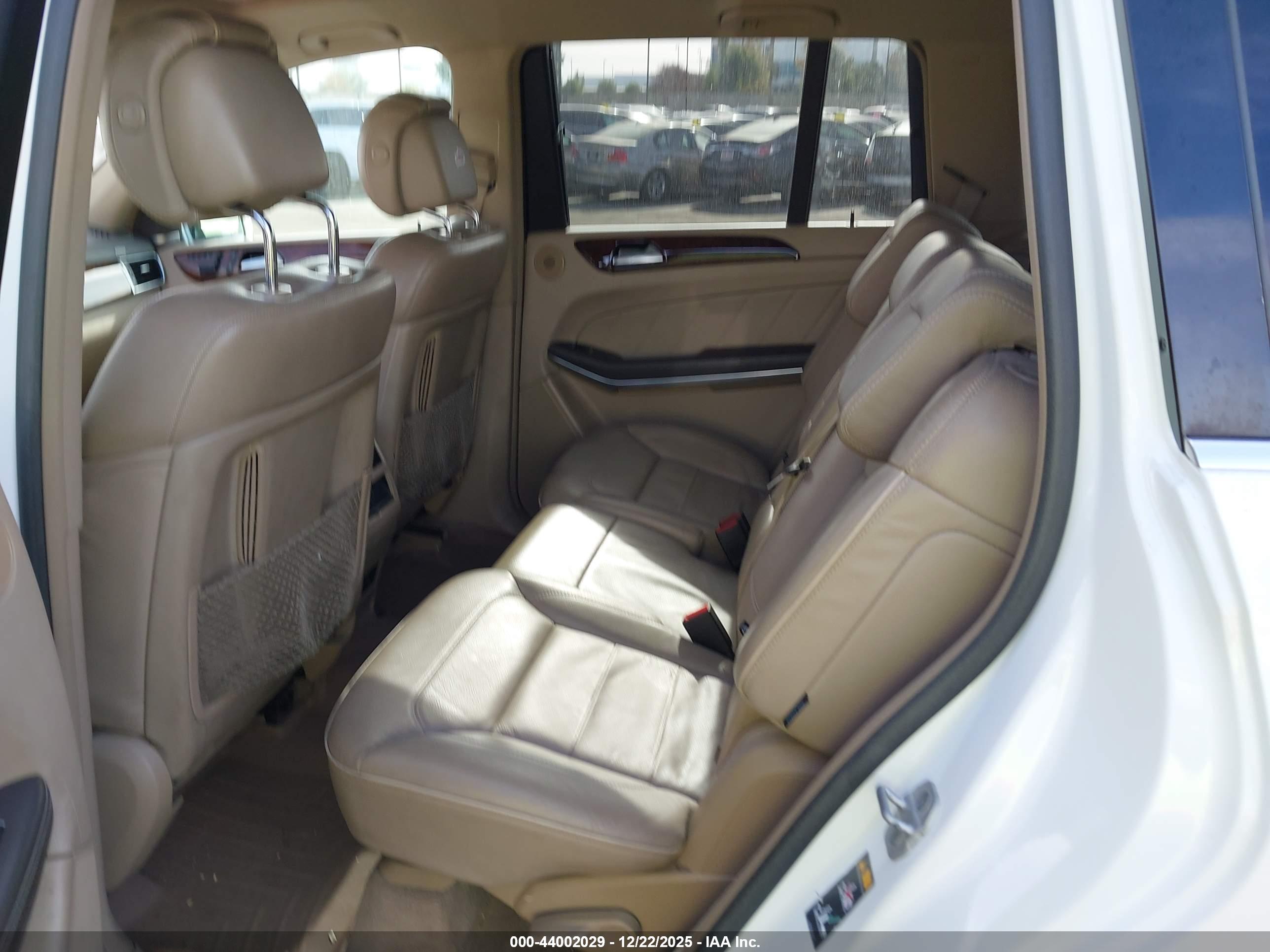 MERCEDES-BENZ GL image 8