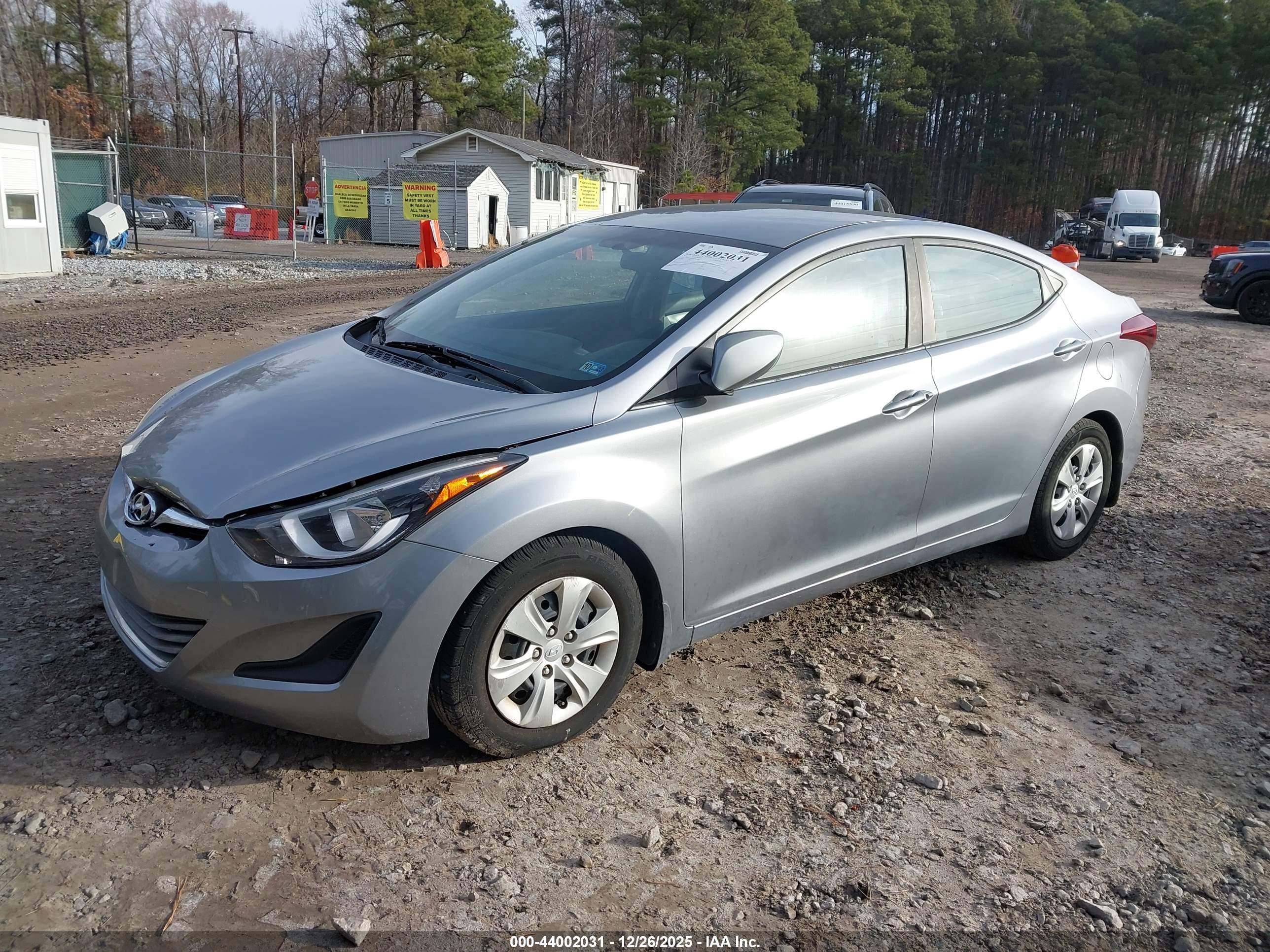 HYUNDAI ELANTRA image 2