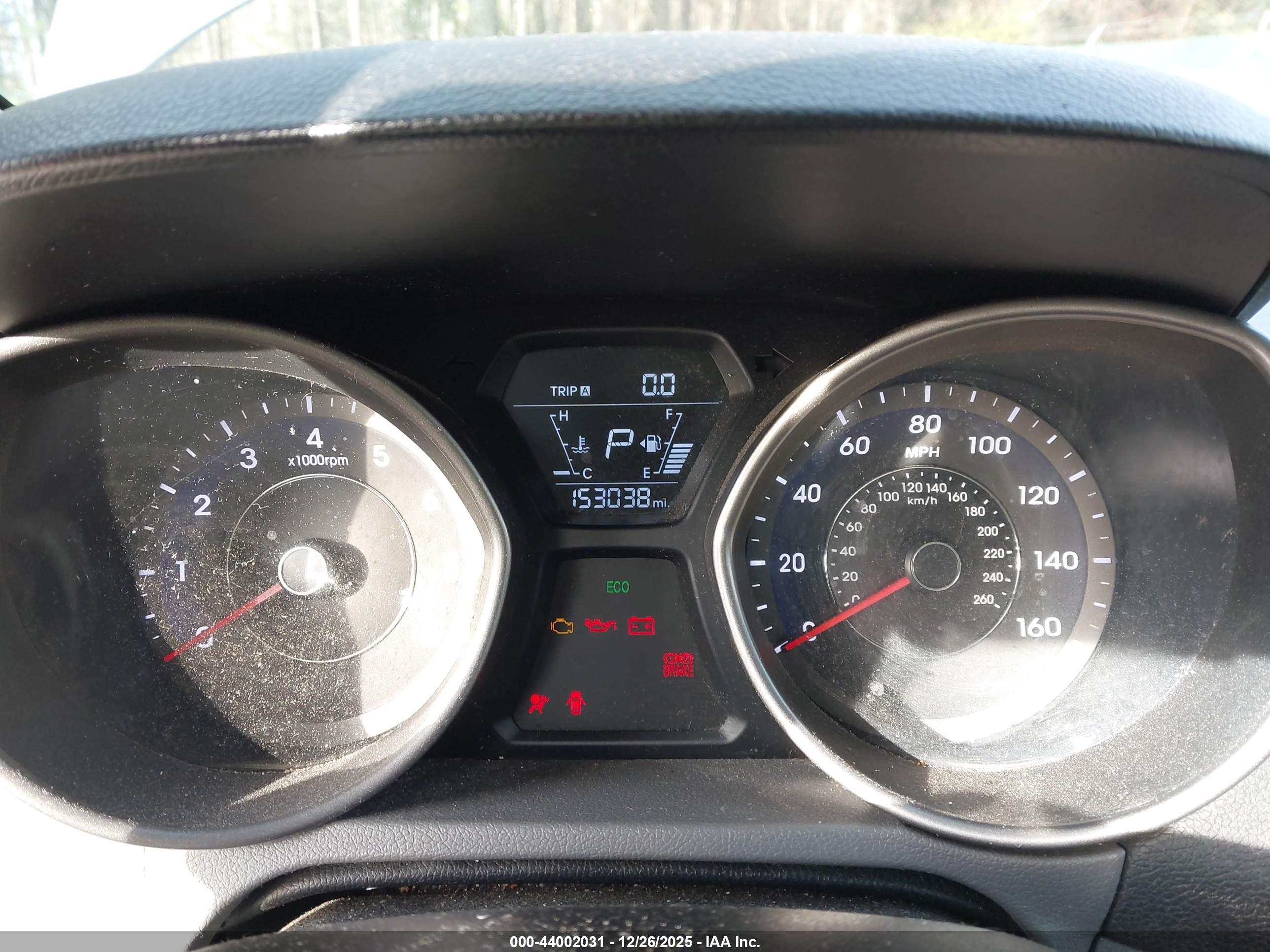 HYUNDAI ELANTRA image 7