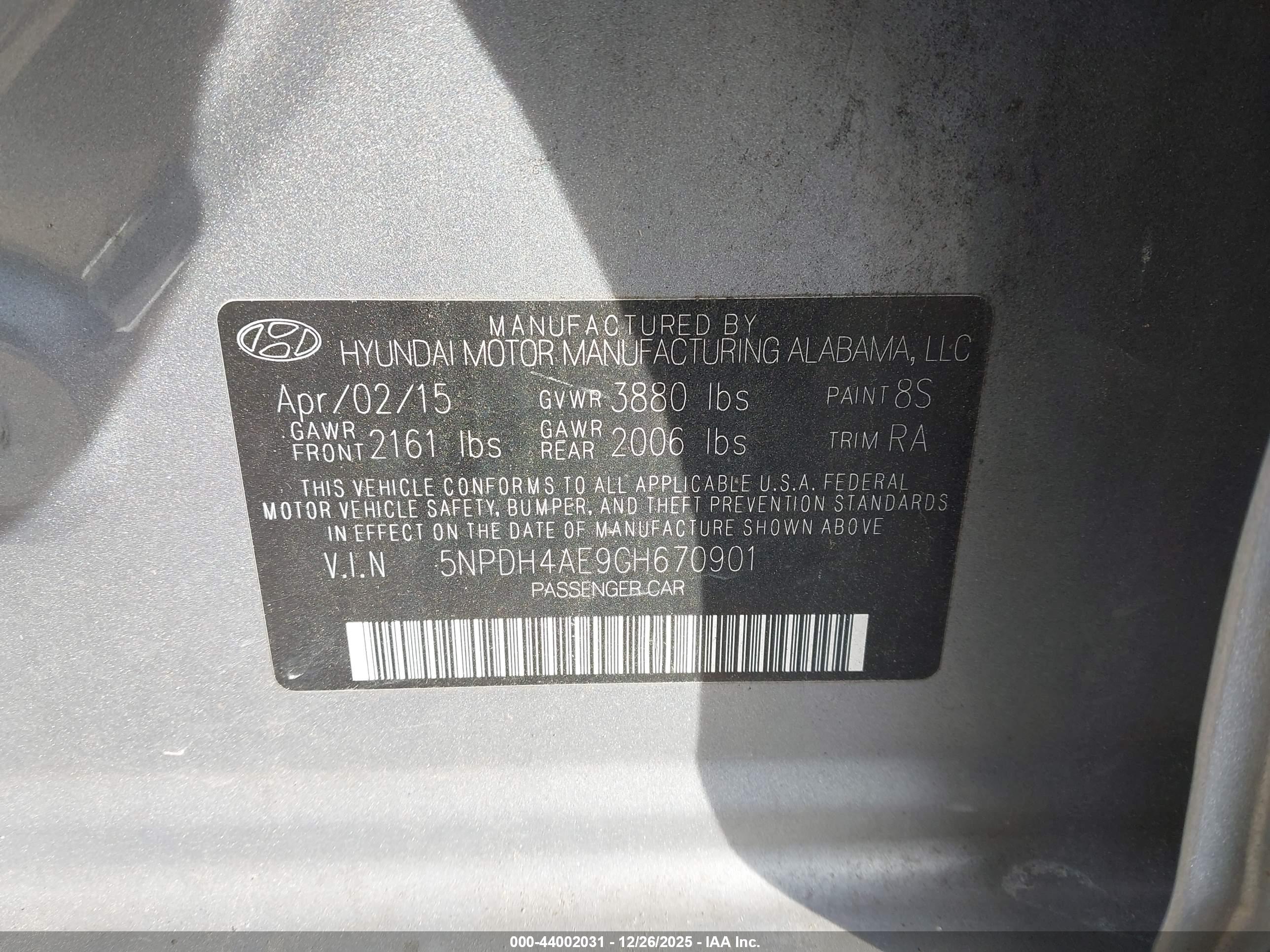 HYUNDAI ELANTRA image 9