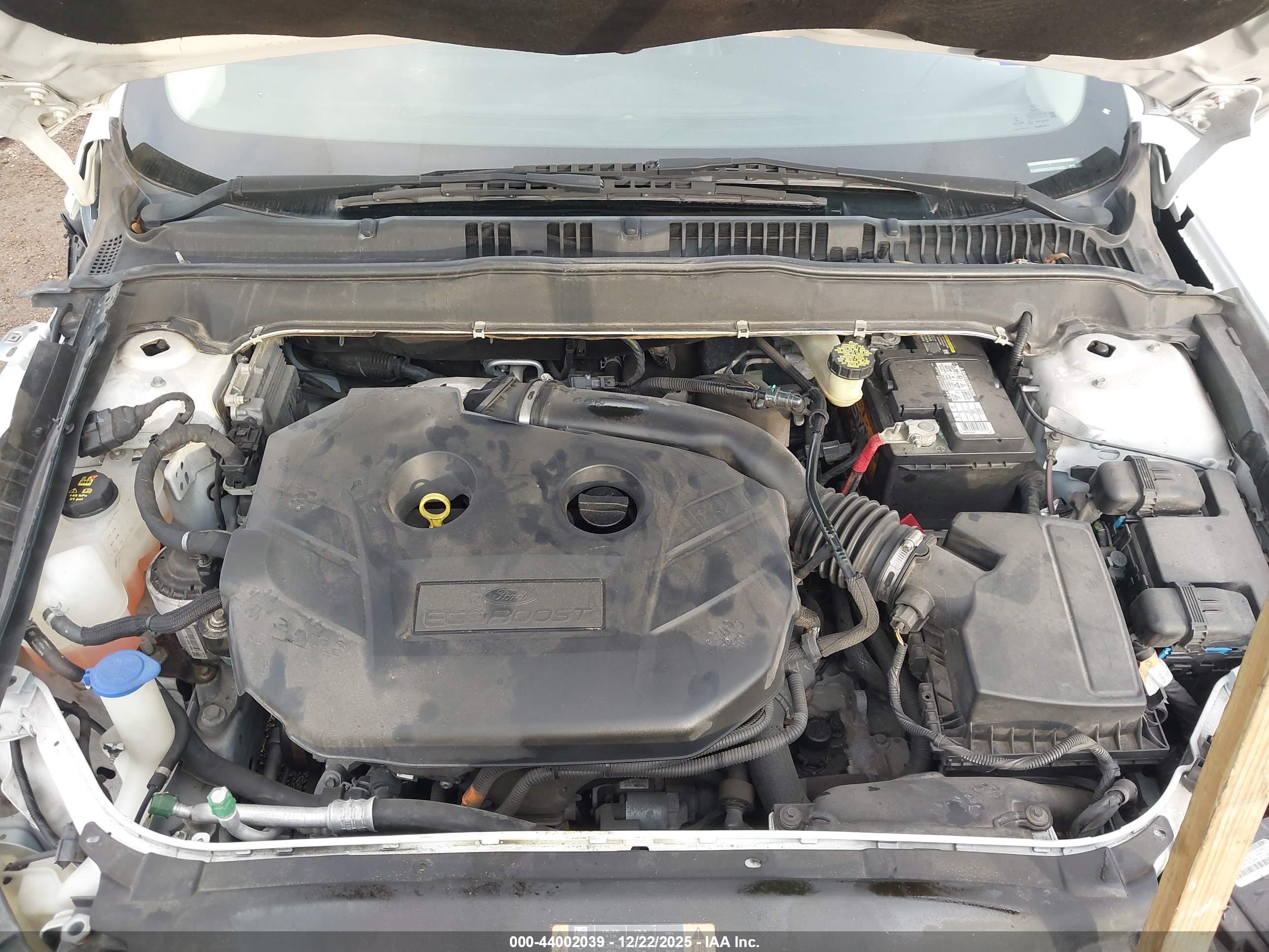 FORD FUSION image 10