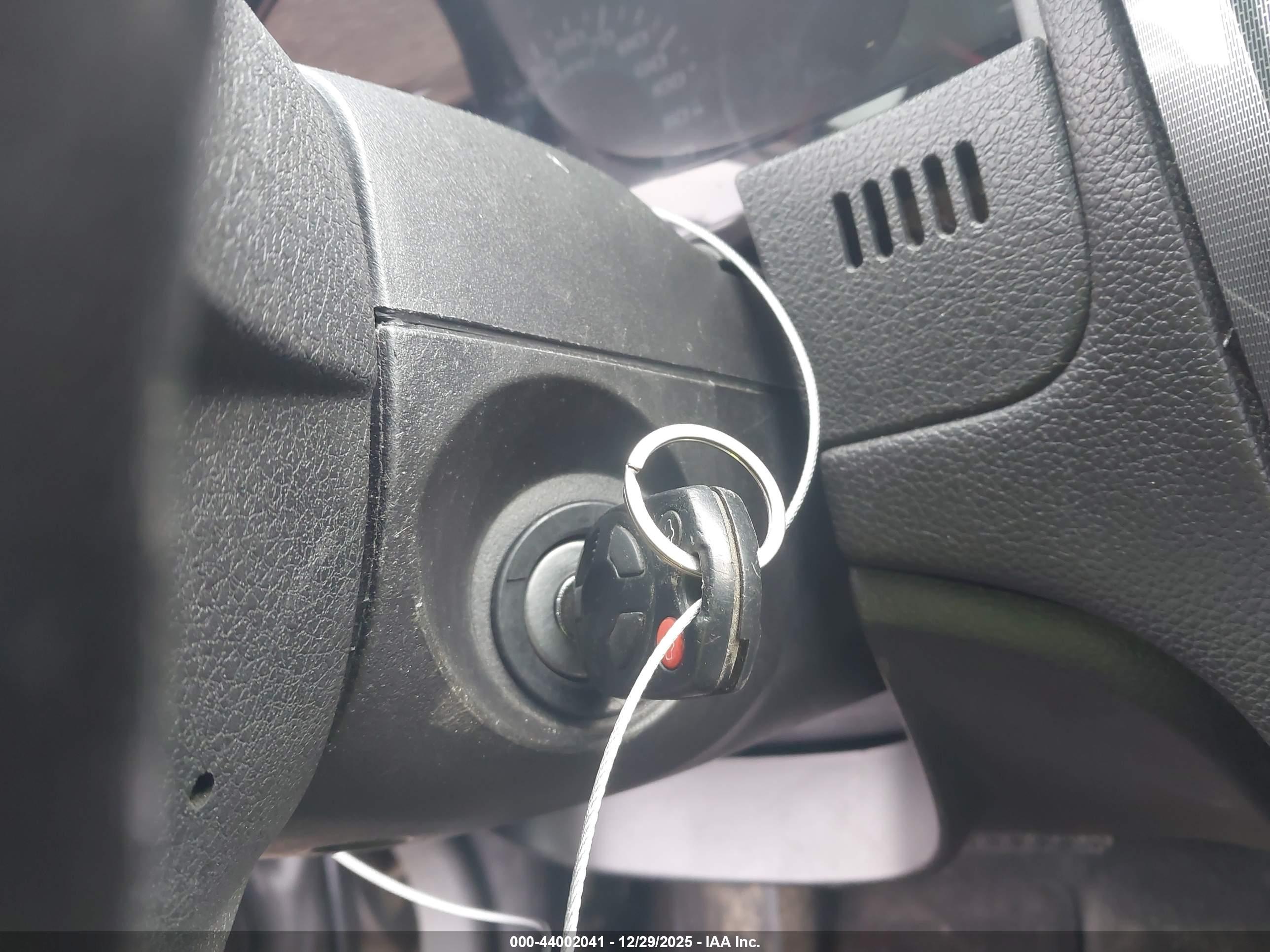 FORD FUSION image 11