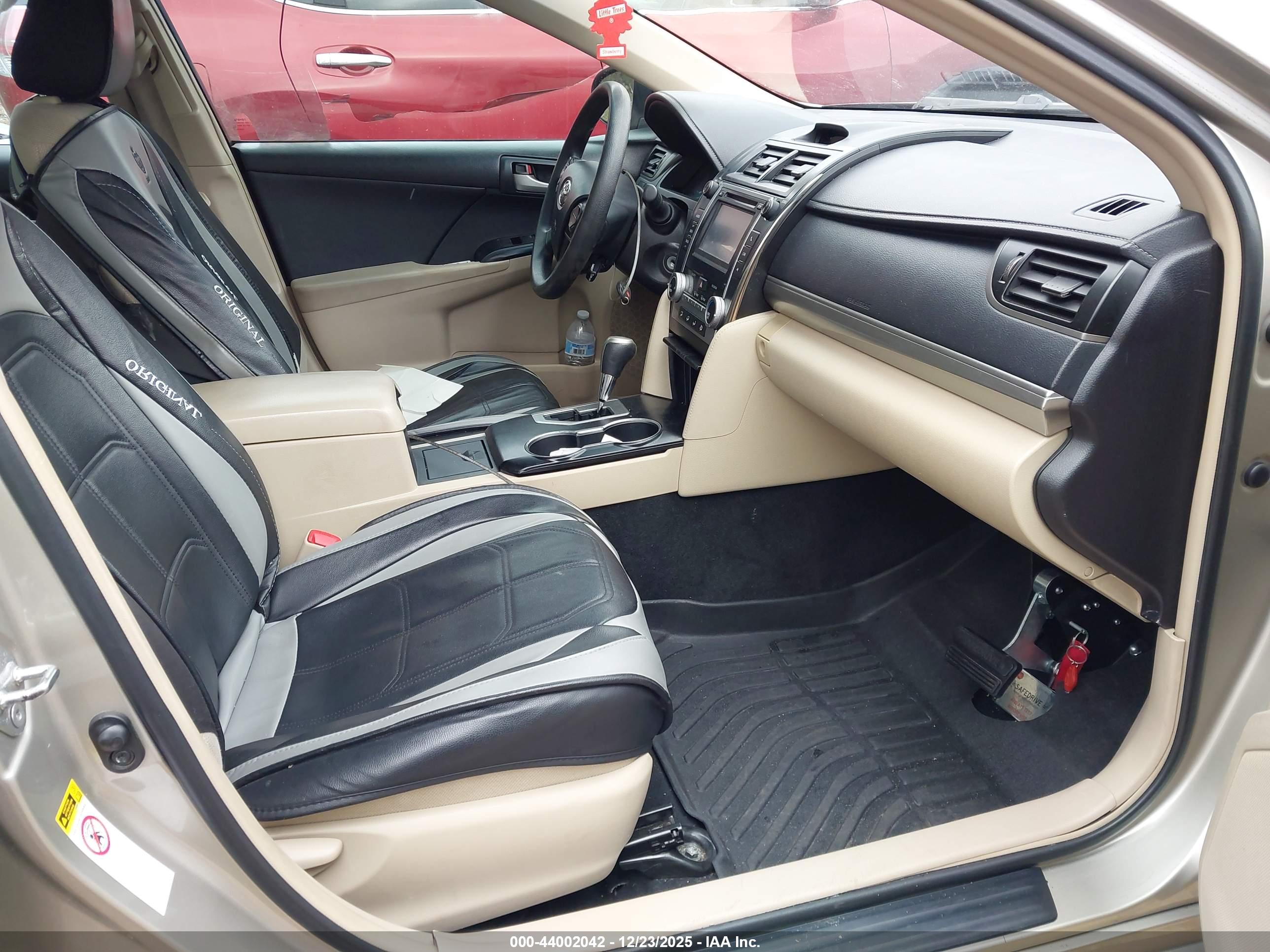 TOYOTA CAMRY image 5