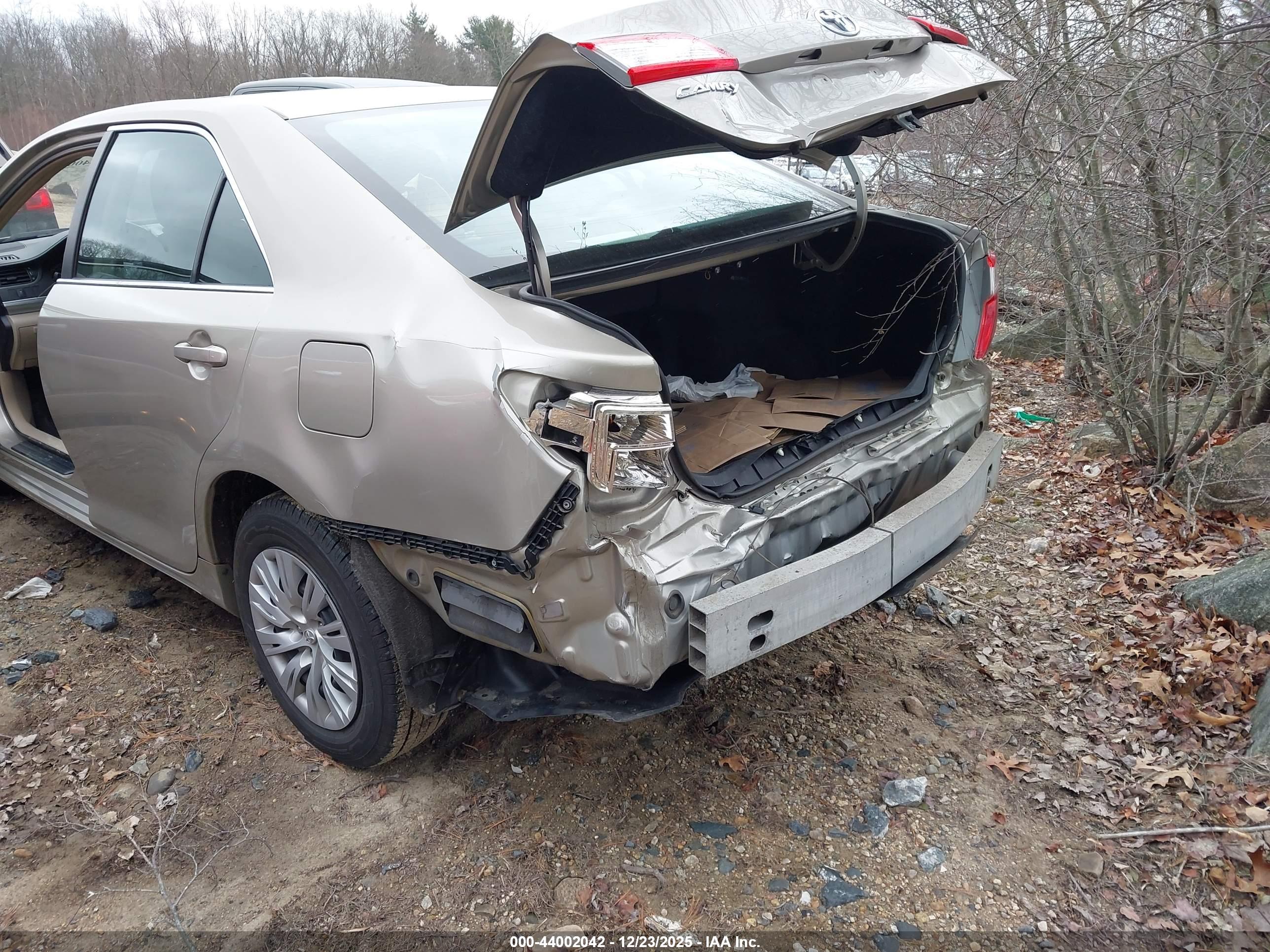 TOYOTA CAMRY image 6