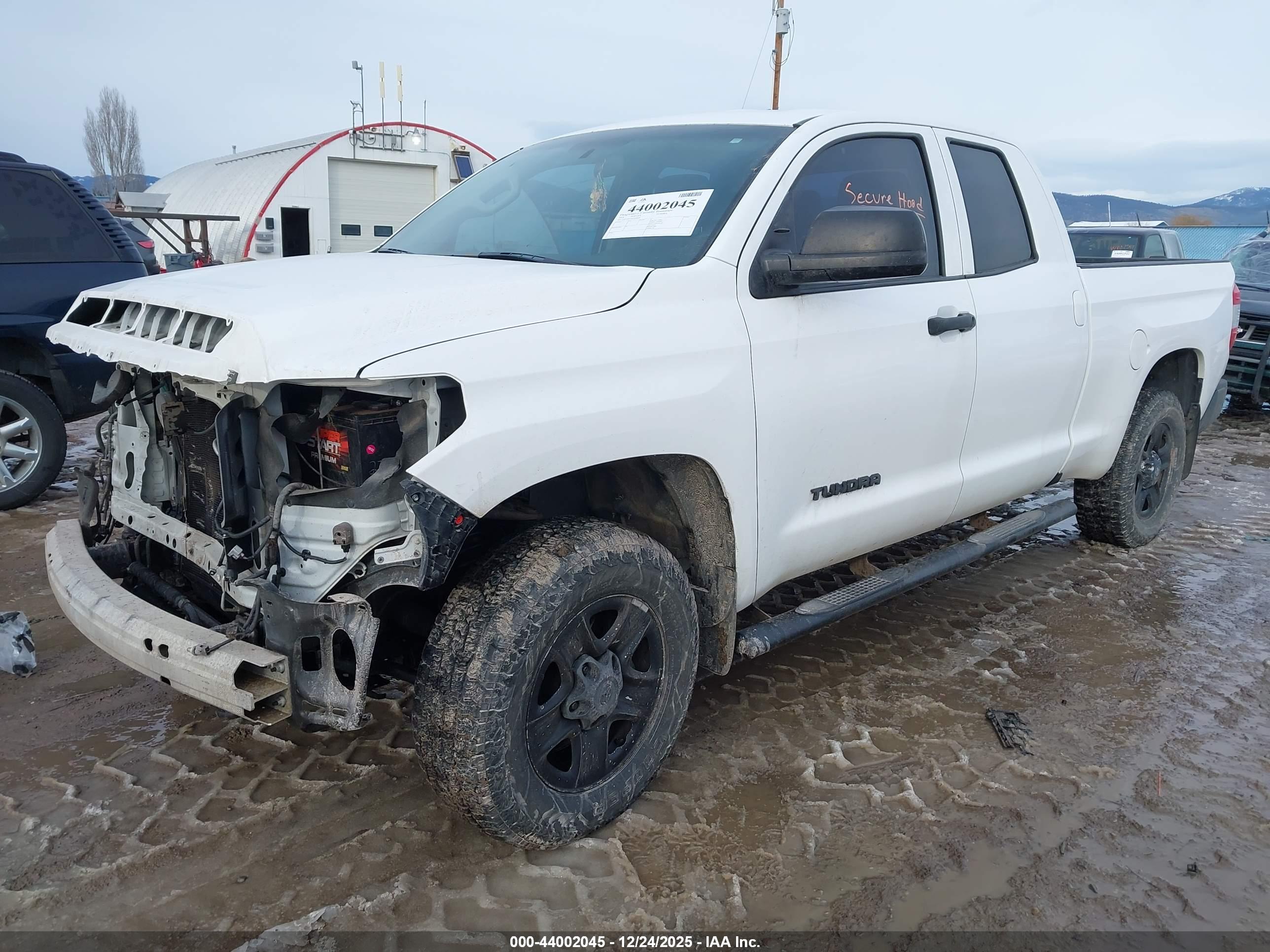 TOYOTA TUNDRA image 2