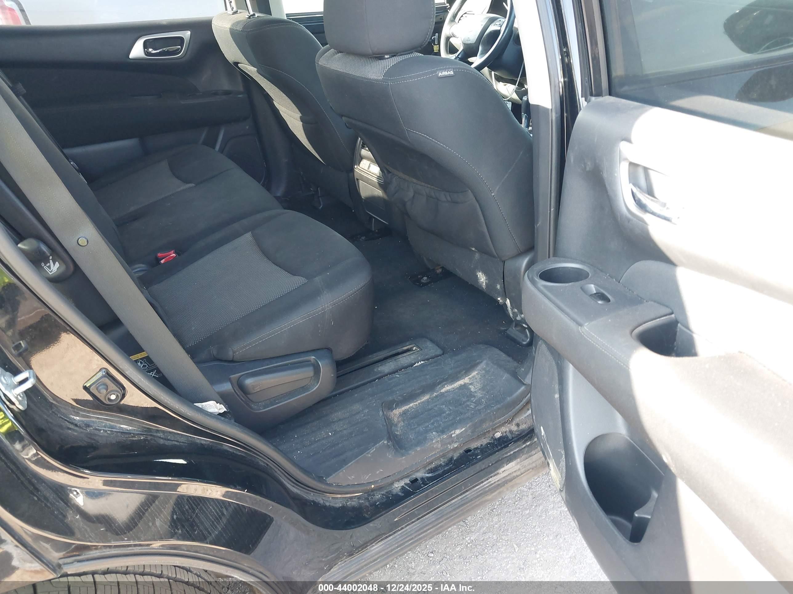 NISSAN PATHFINDER image 8