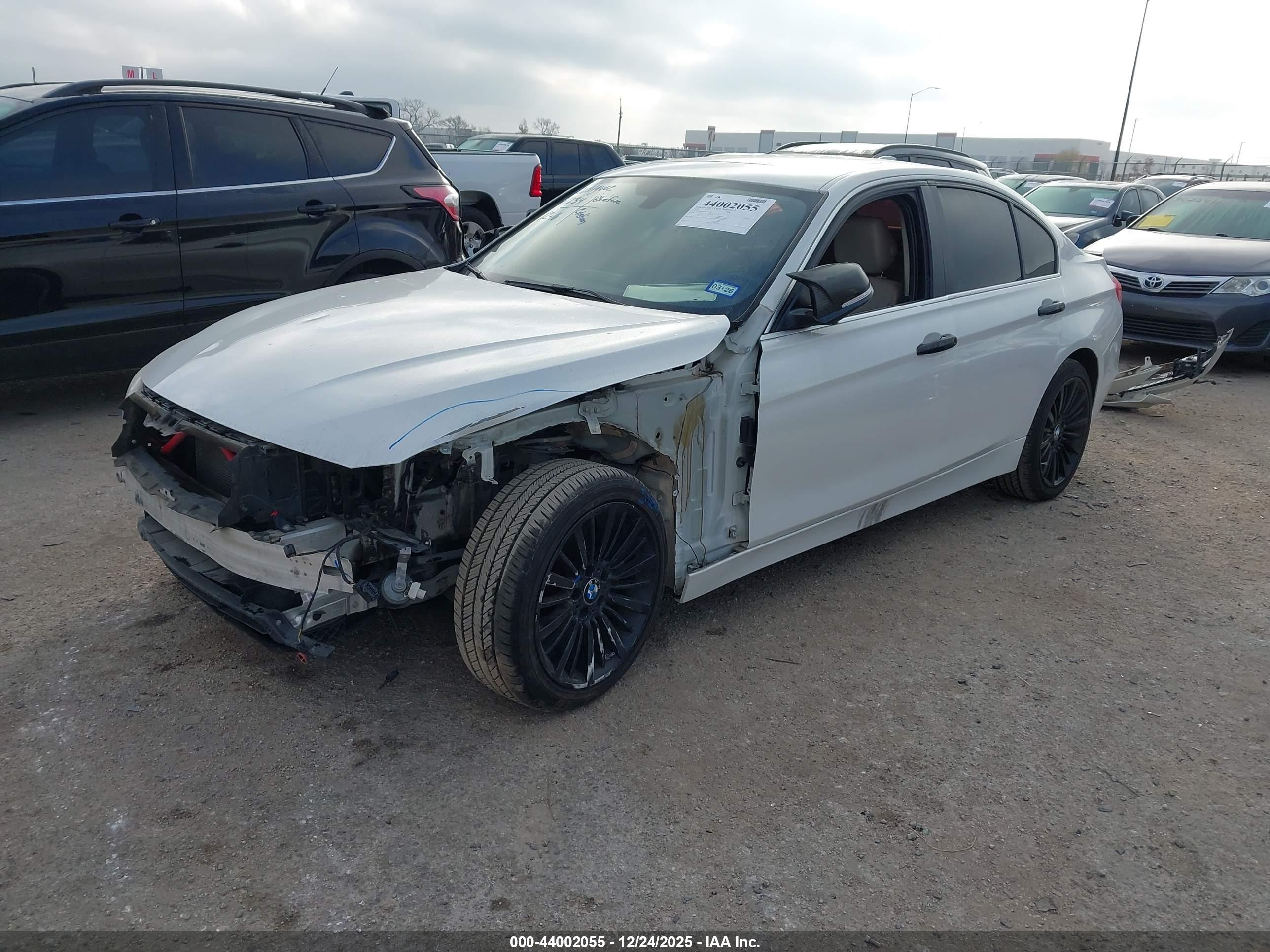 BMW 328I image 2