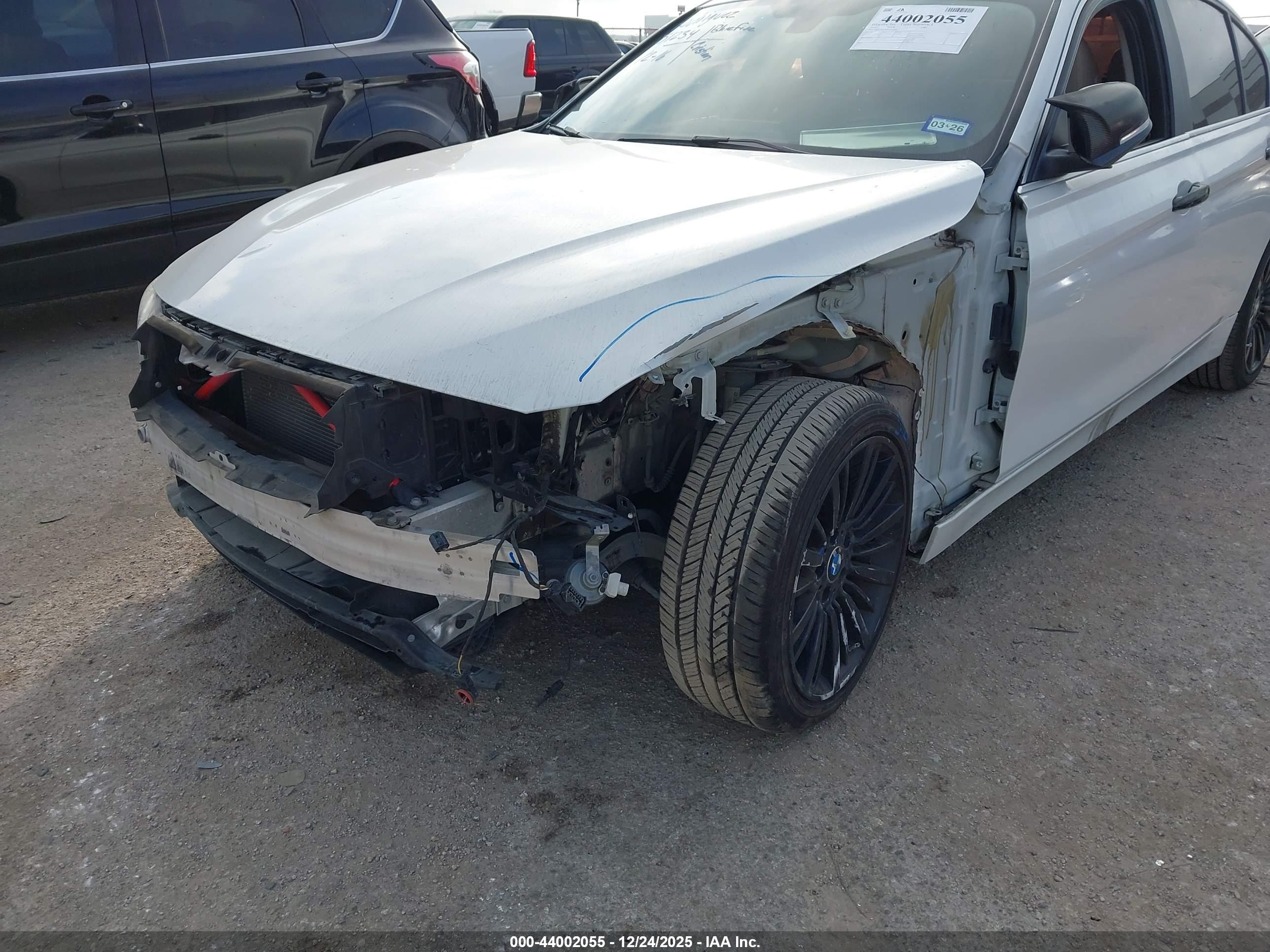 BMW 328I image 6