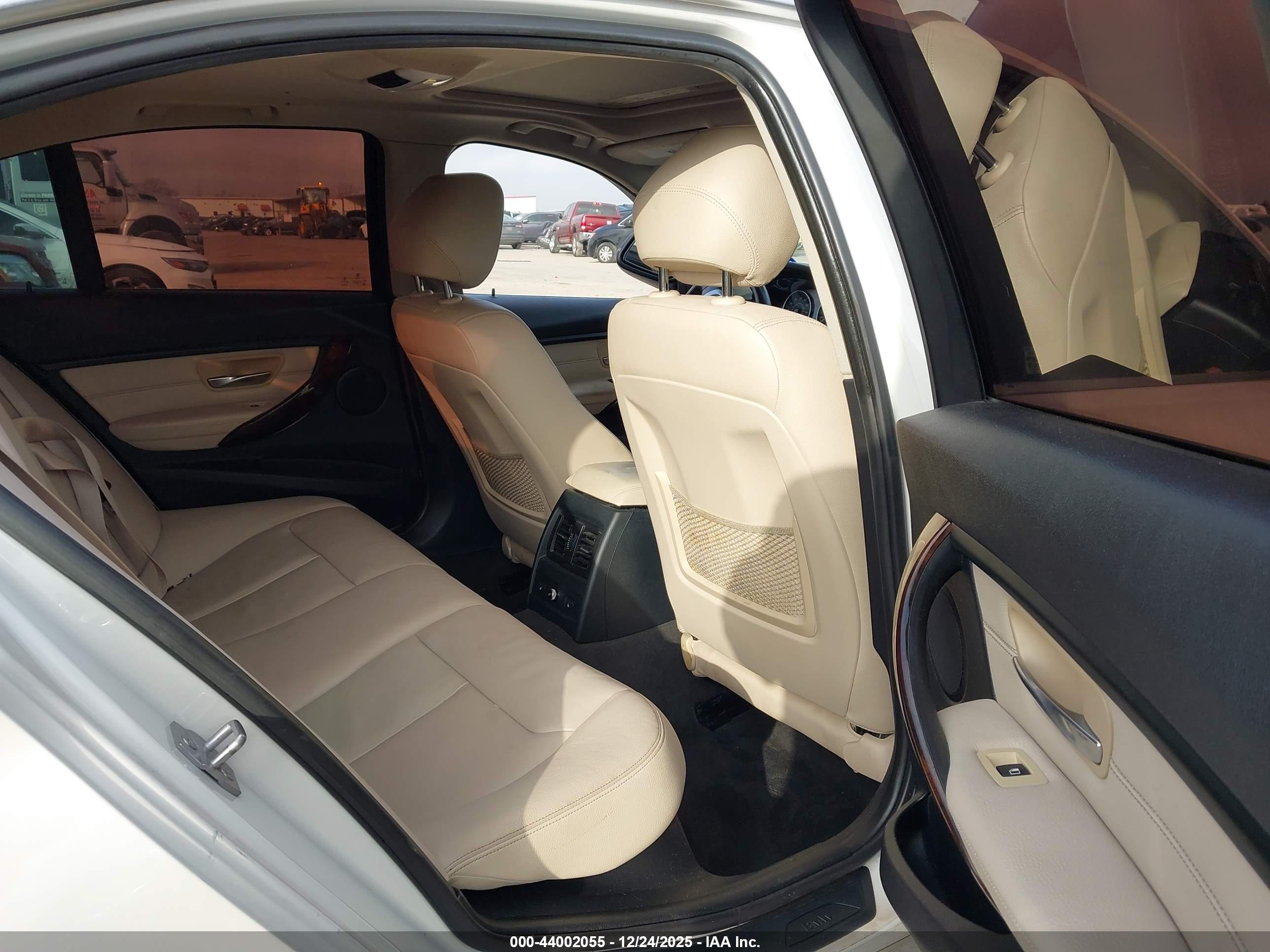 BMW 328I image 8