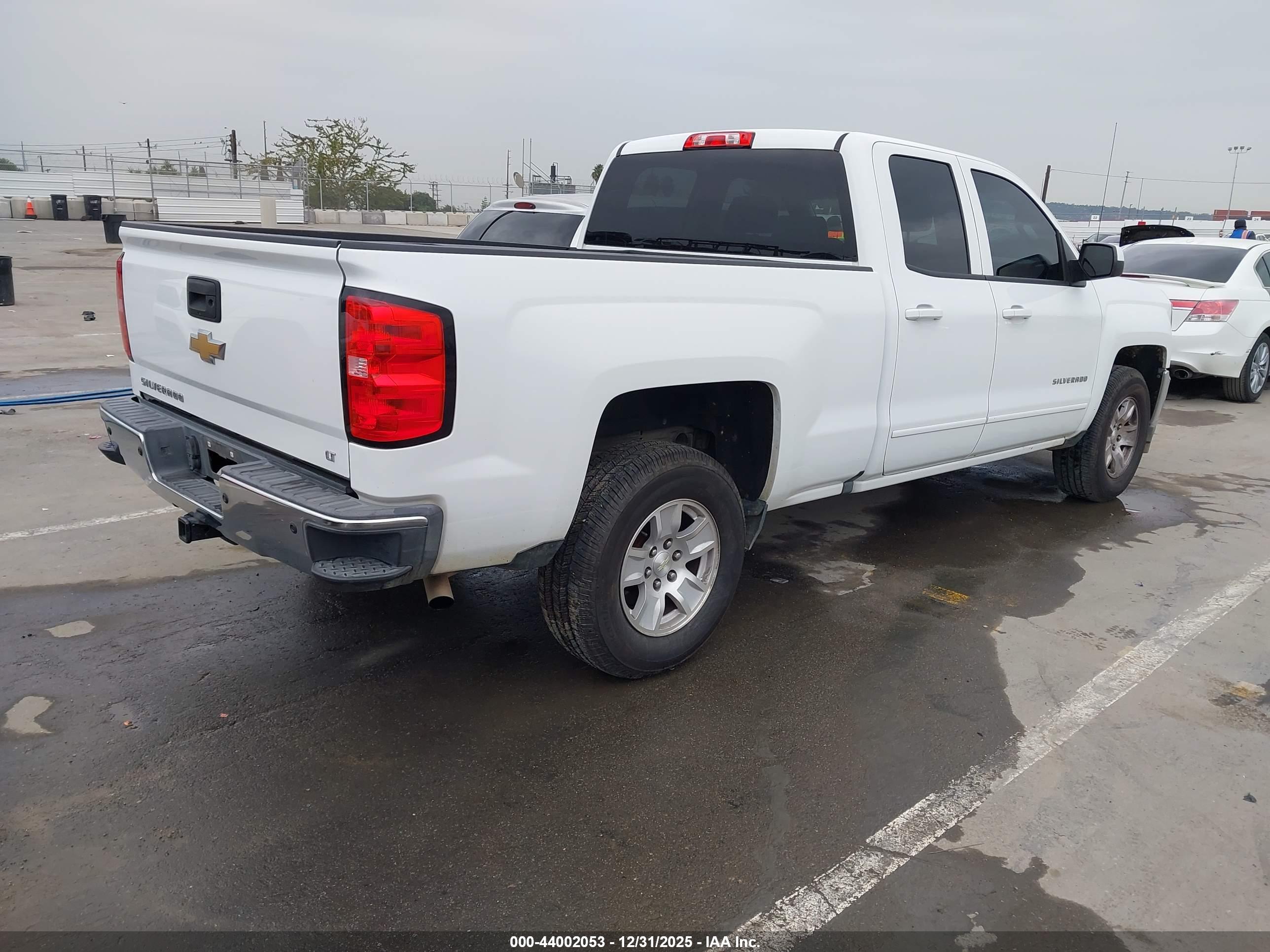 CHEVROLET SILVERADO image 4
