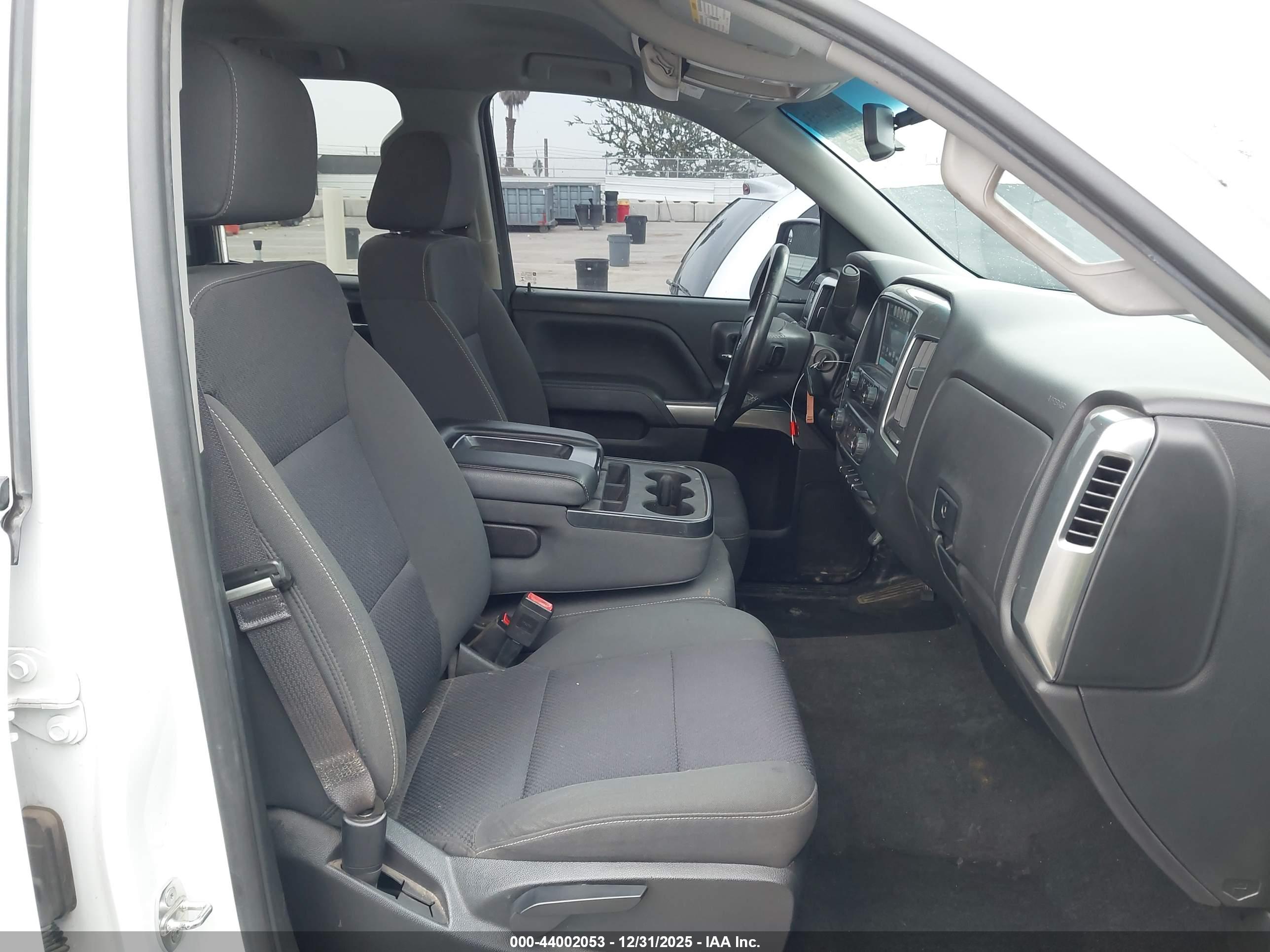 CHEVROLET SILVERADO image 5
