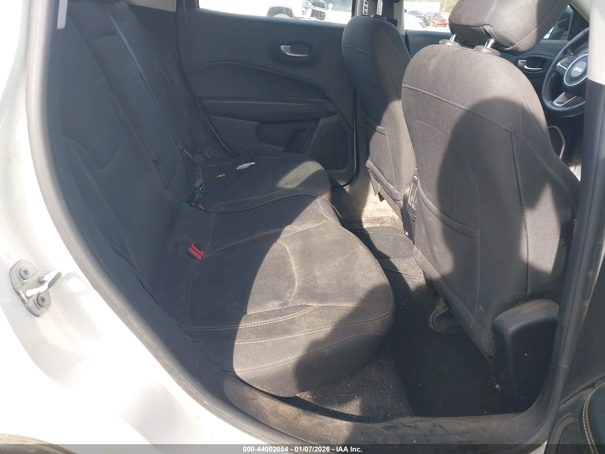 JEEP COMPASS image 8