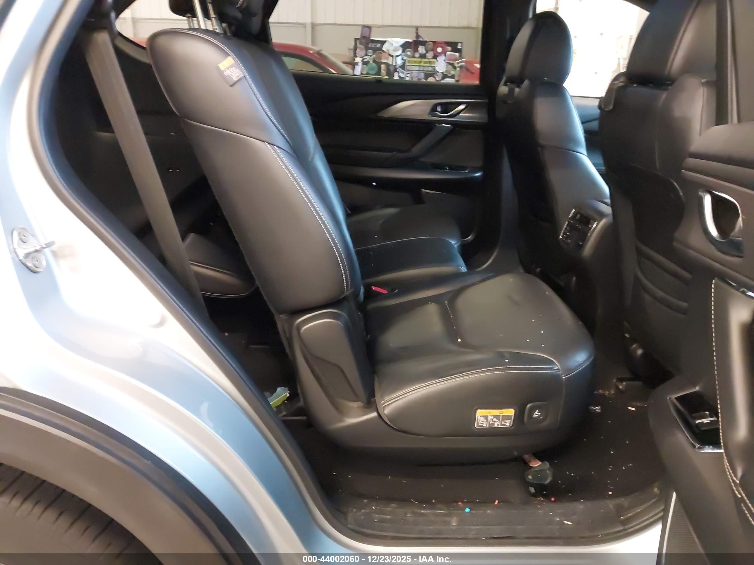 MAZDA CX-9 image 8