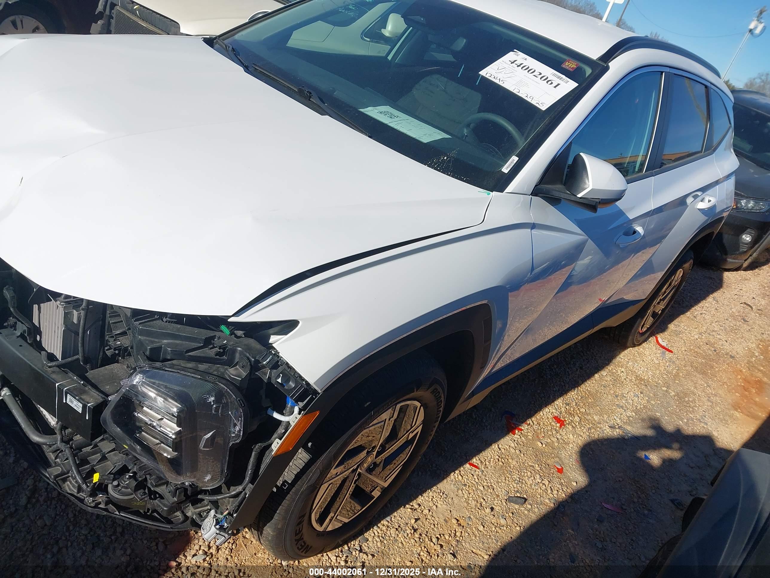 HYUNDAI TUCSON image 2