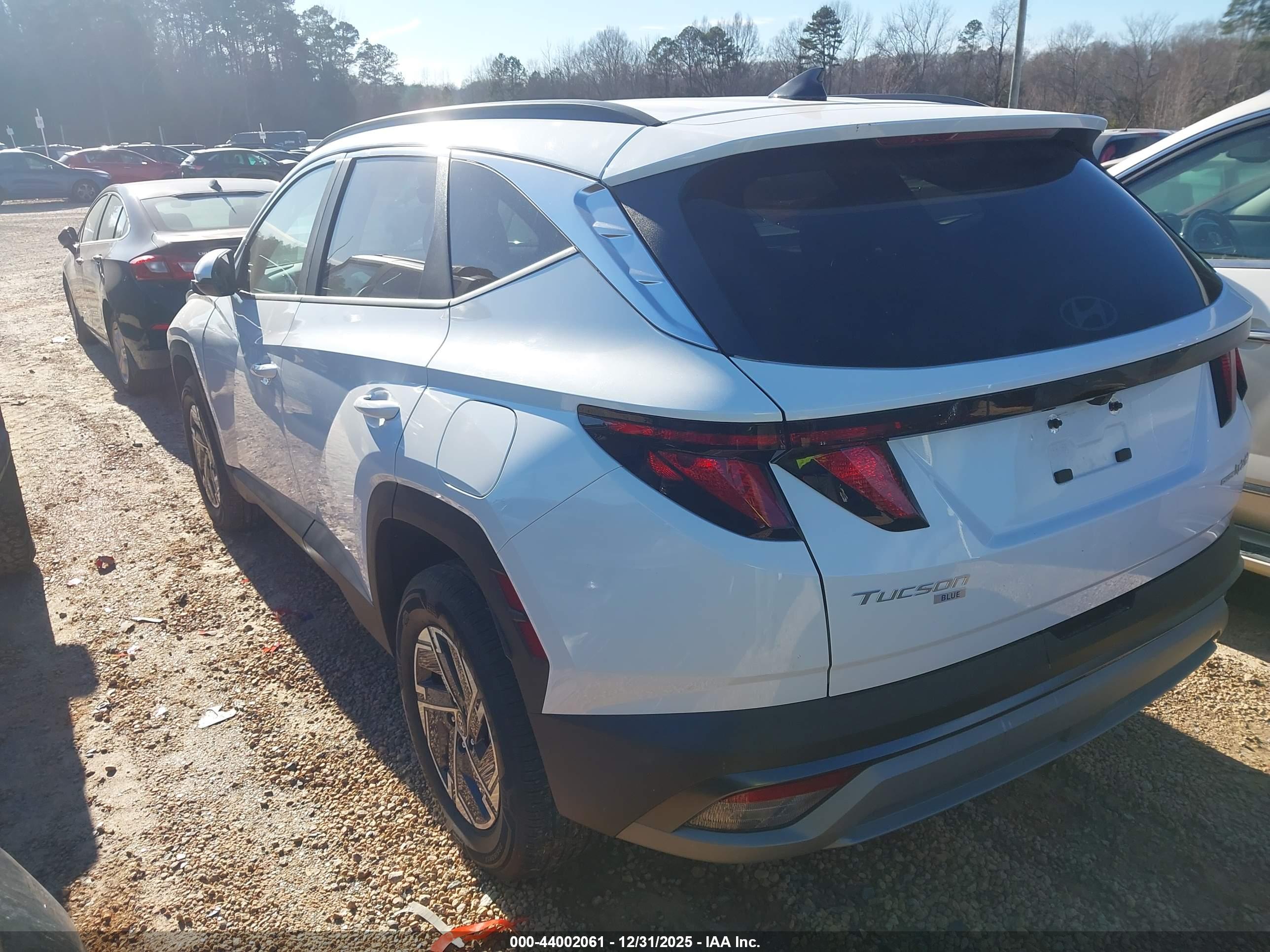 HYUNDAI TUCSON image 3