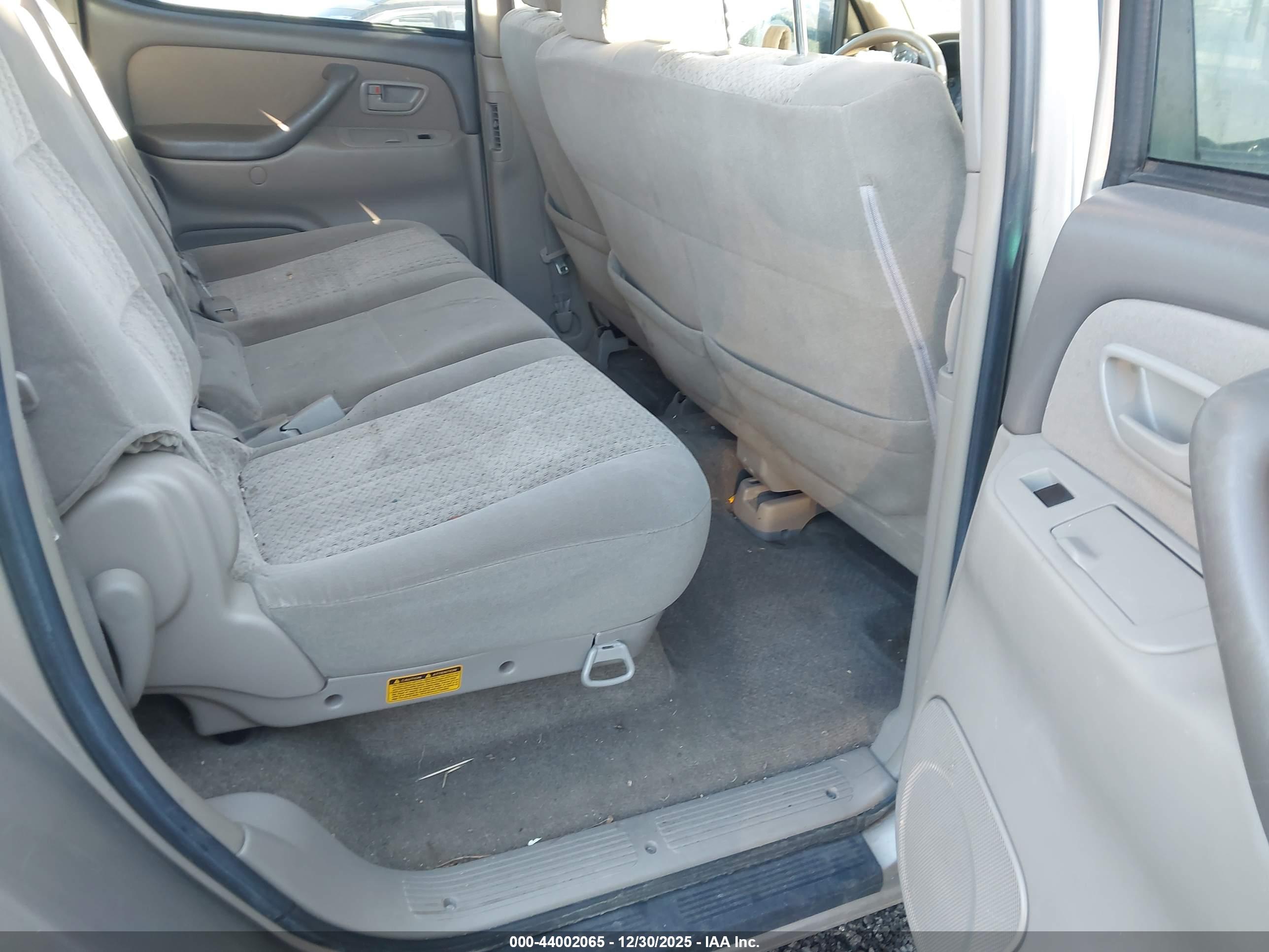 TOYOTA TUNDRA image 8