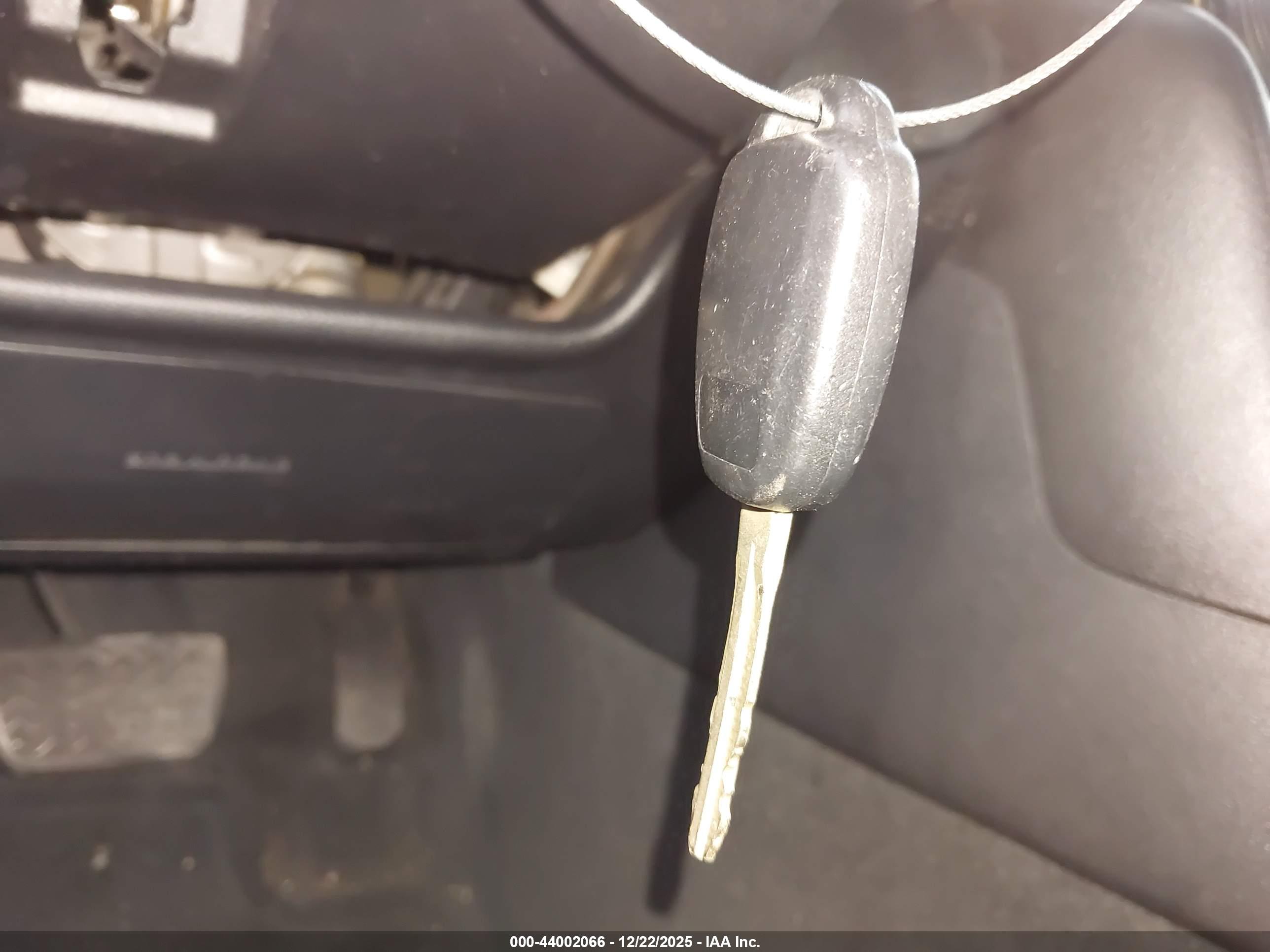 TOYOTA CAMRY image 11