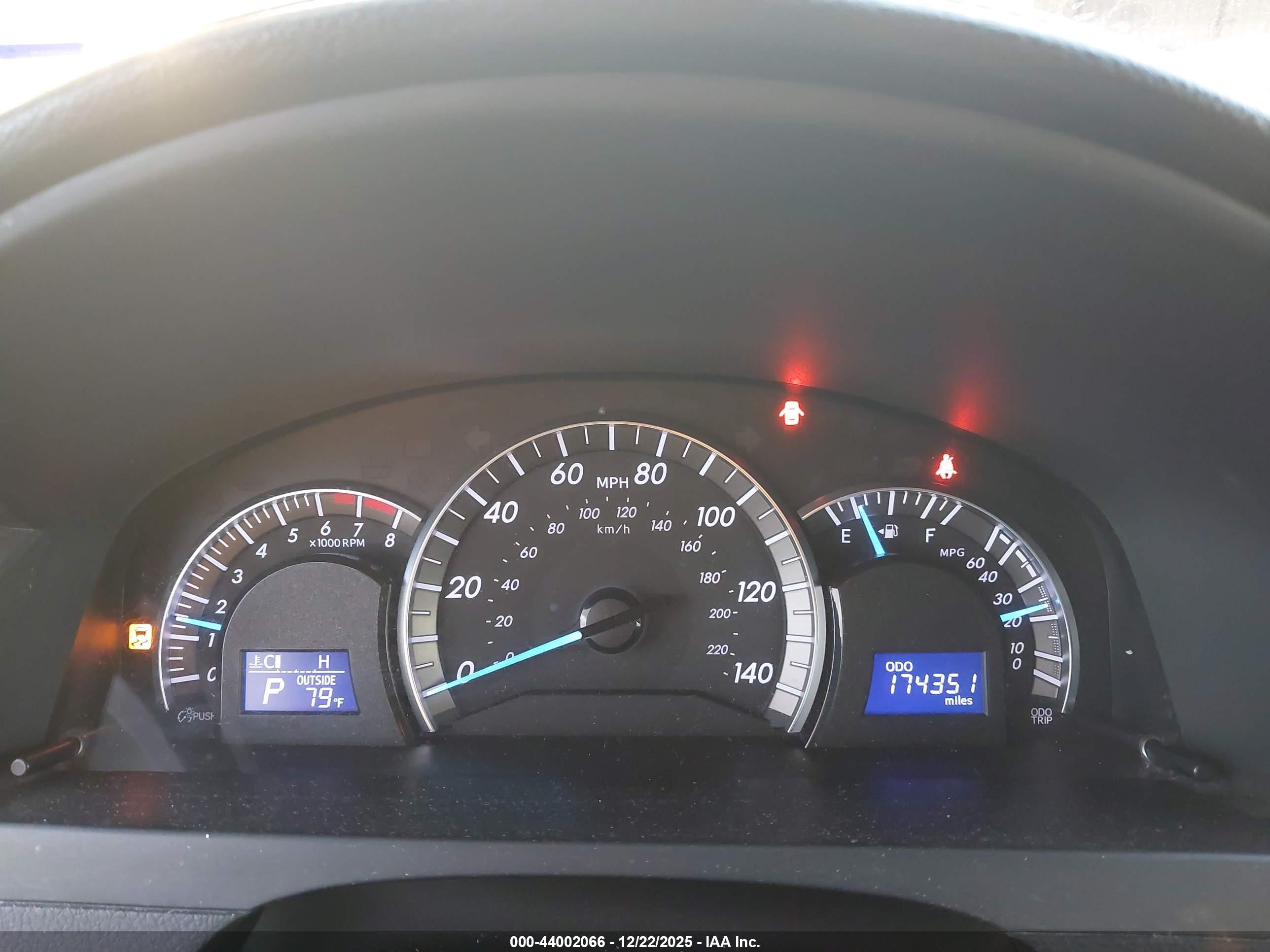 TOYOTA CAMRY image 7