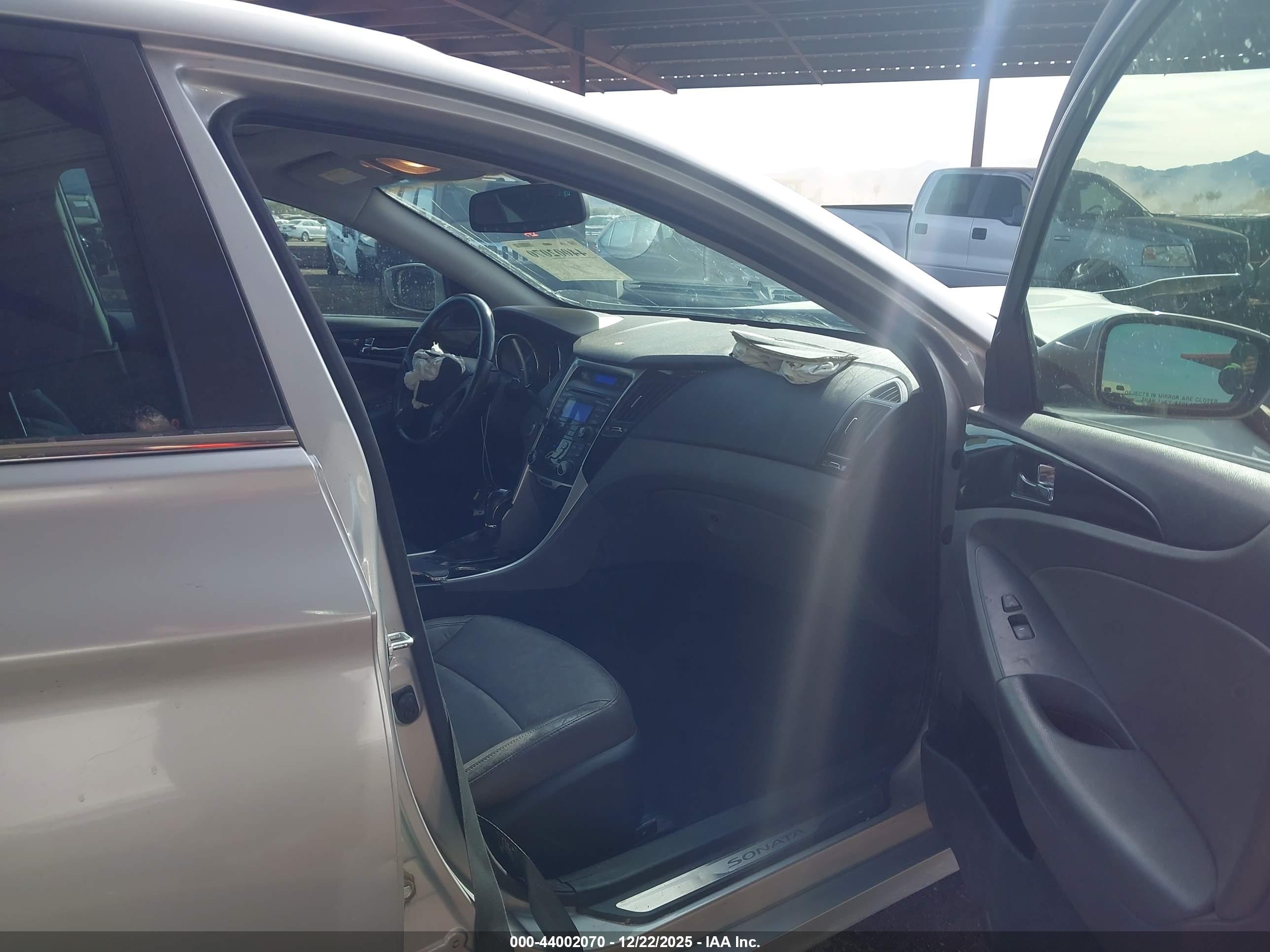 HYUNDAI SONATA image 5