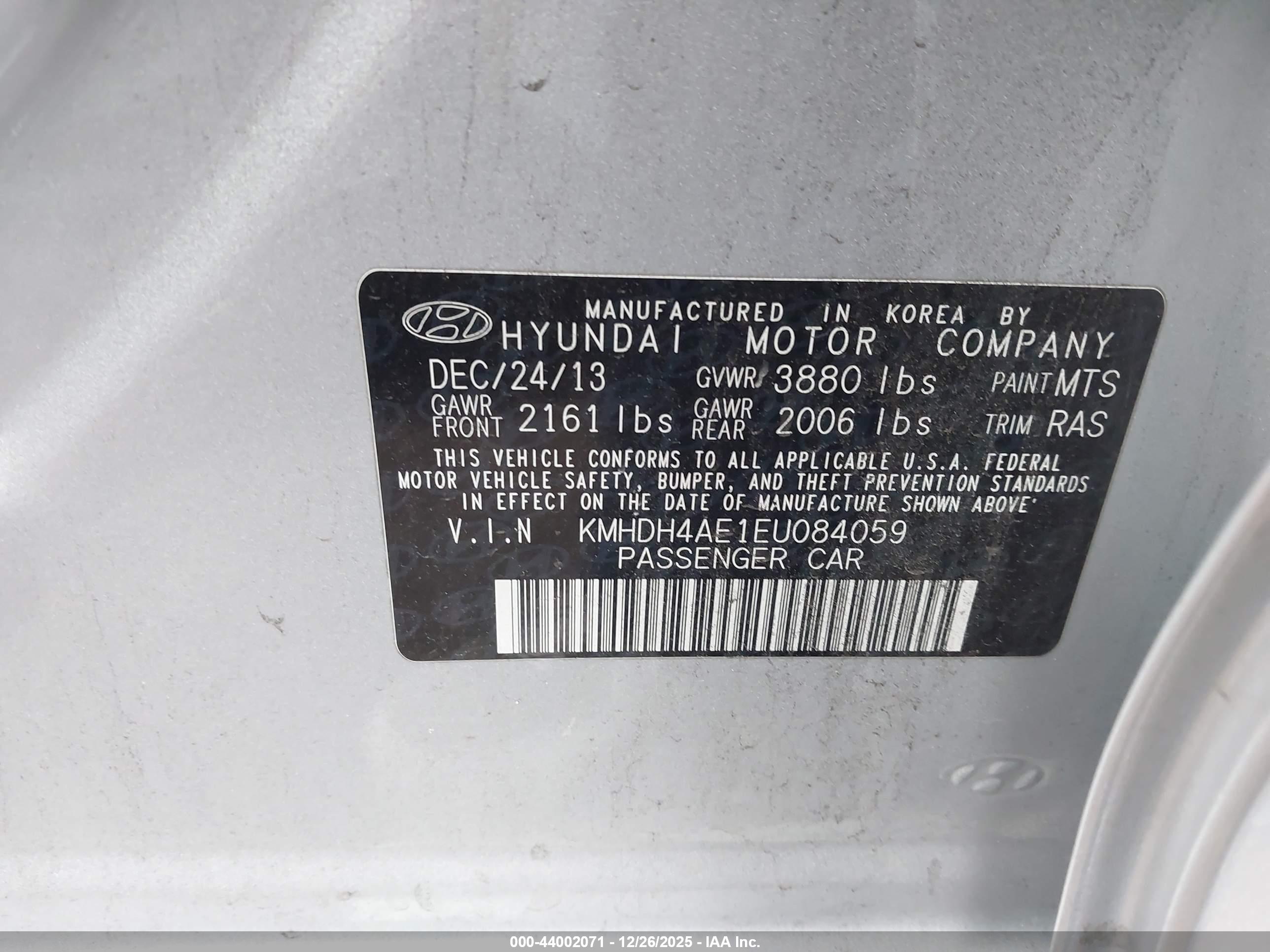 HYUNDAI ELANTRA image 9