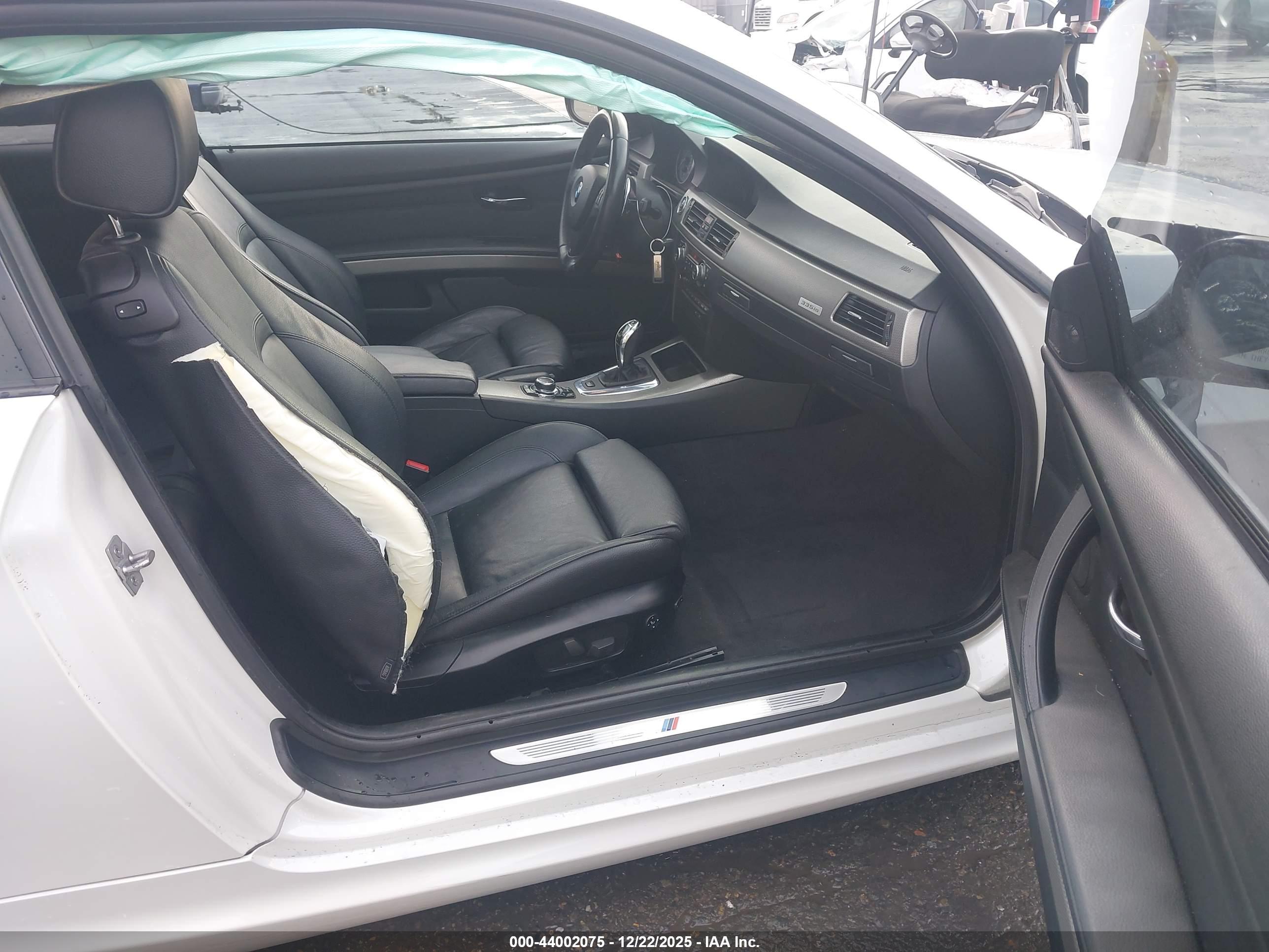 BMW 335IS image 5