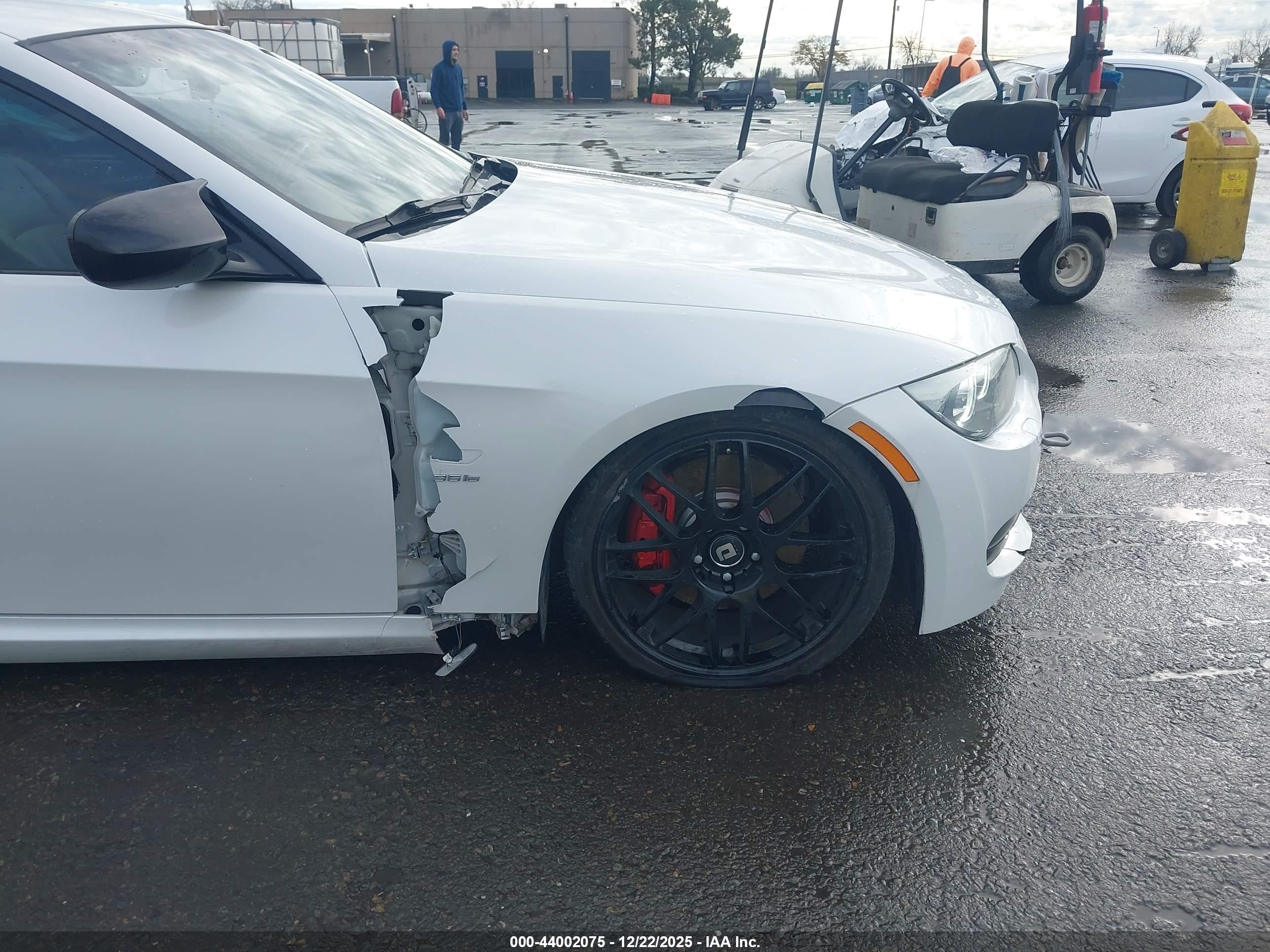 BMW 335IS image 6