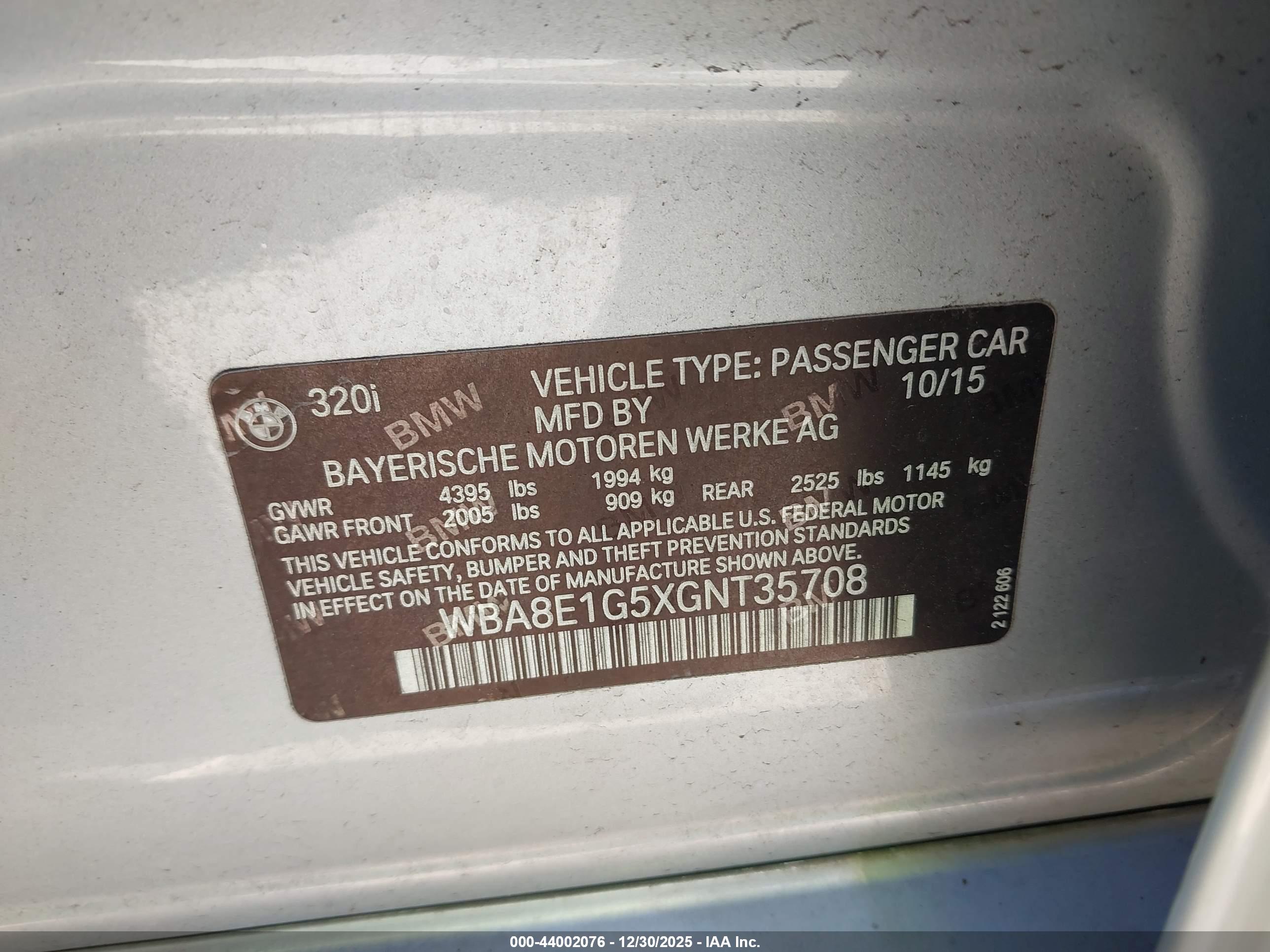 BMW 320I image 9